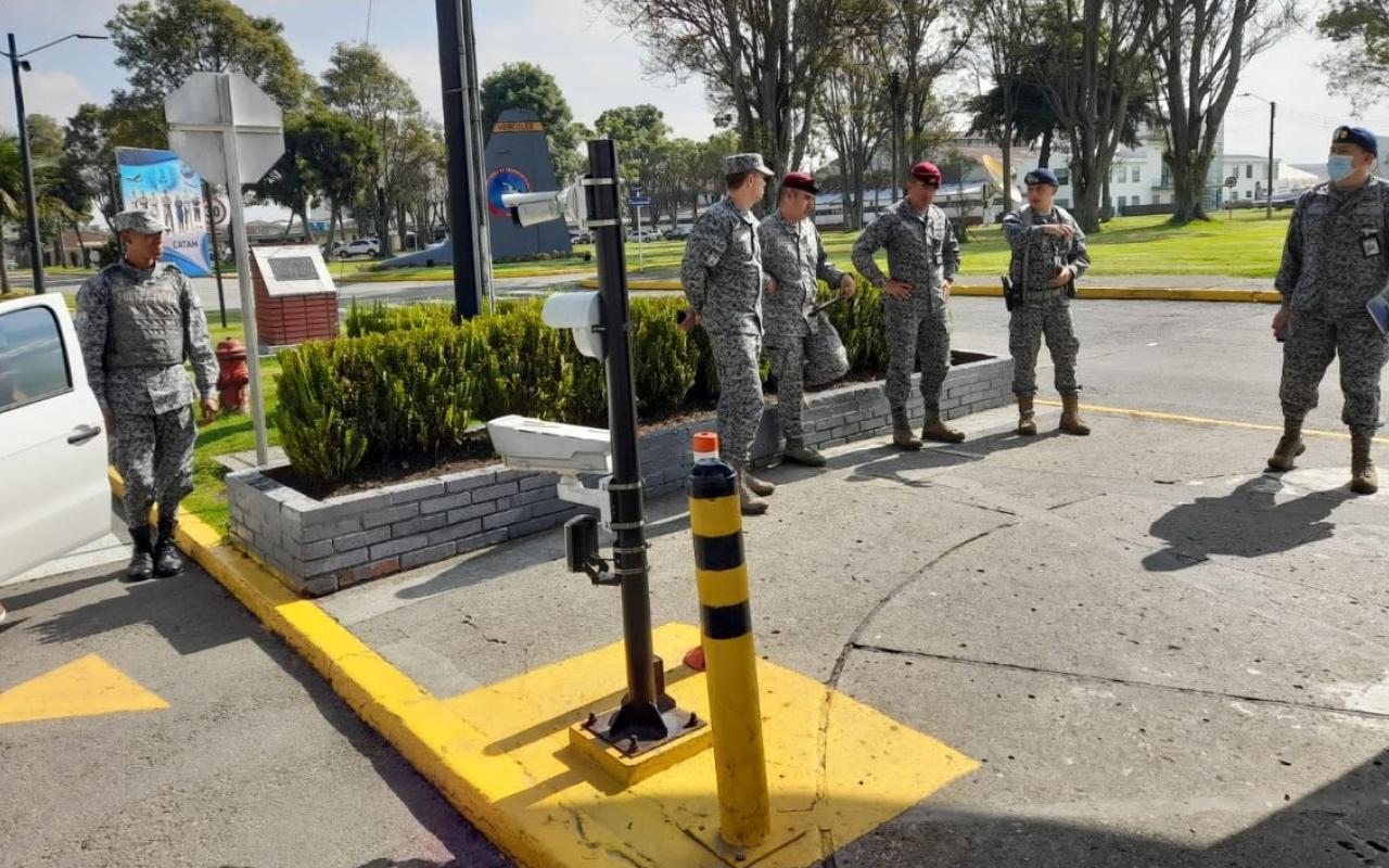 Visita instalaciones Comando Aereo de Transporte Militar (CATAM)