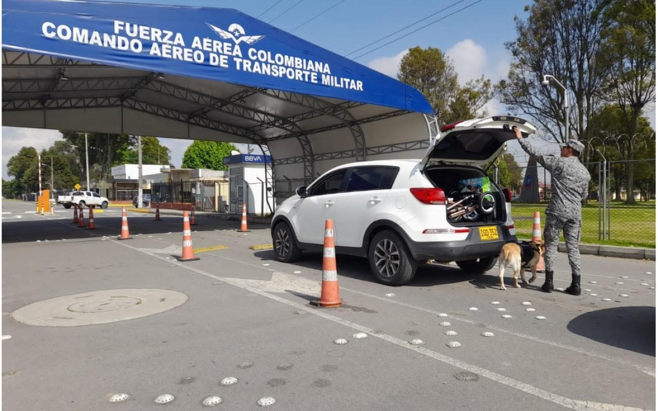 Visita instalaciones Comando Aereo de Transporte Militar (CATAM)