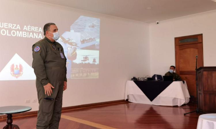 Primer Encuentro de la Oficina Autoridad Aeronáutica de Aviación de Estado y la Federación Colombiana de Deportes Aéreos 