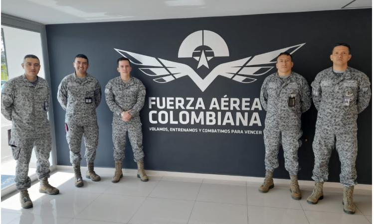 Visita instalaciones Comando Aereo de Transporte Militar (CATAM)