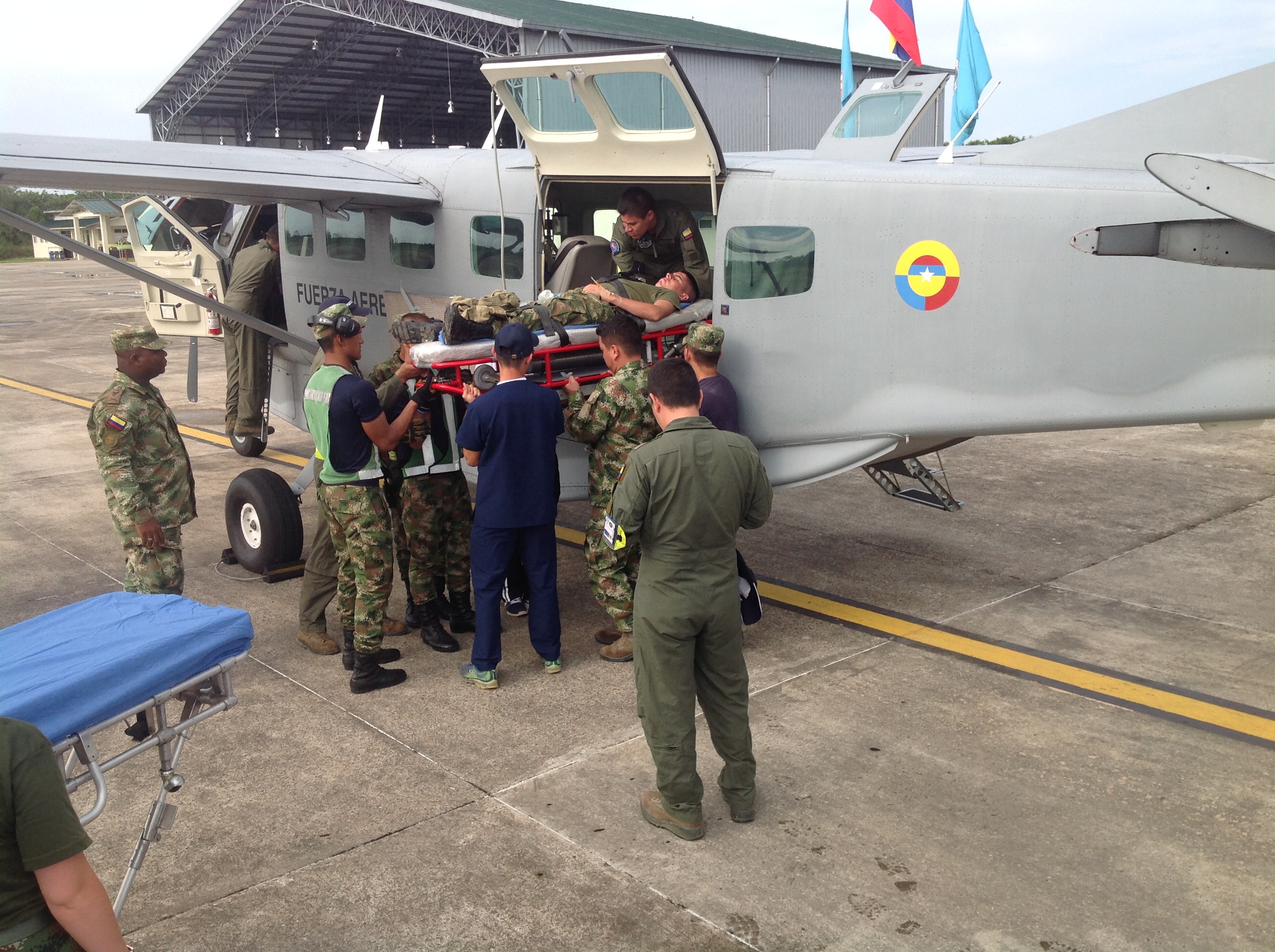 Fuerza Aérea Colombiana realiza transporte aeromédico en el Amazonas
