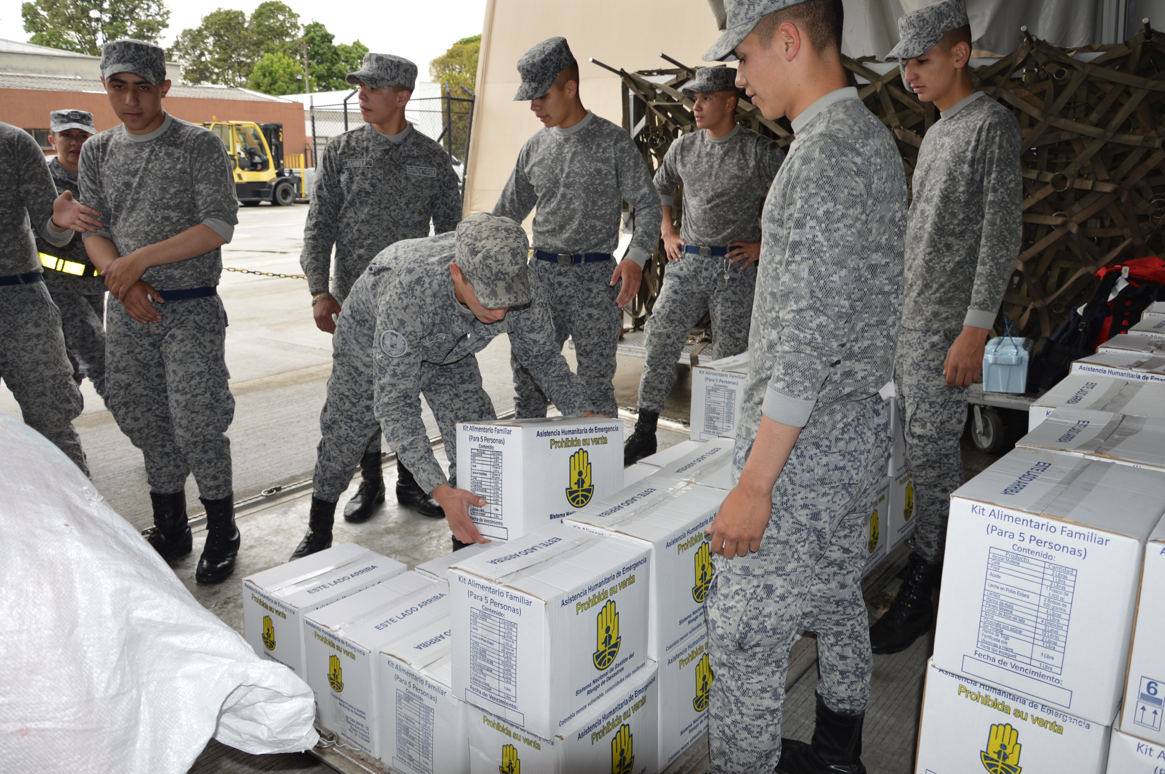 20 toneladas de ayuda humanitaria llegarán a damnificados de las inundaciones en Bahía Solano en avión de la Fuerza Aérea 