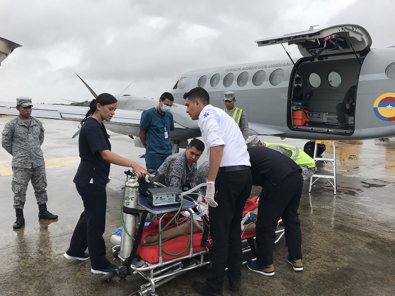 Fuerza Aérea Colombiana realizó traslado aeromédico de una mujer en delicado estado de salud