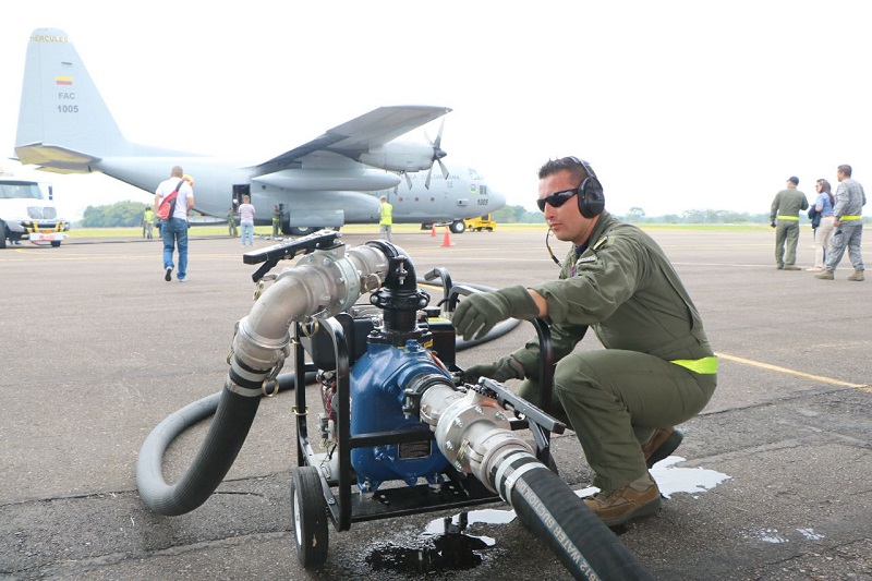 Audaz compromiso de la Fuerza Aérea Colombiana en la extinción de incendios en el Meta