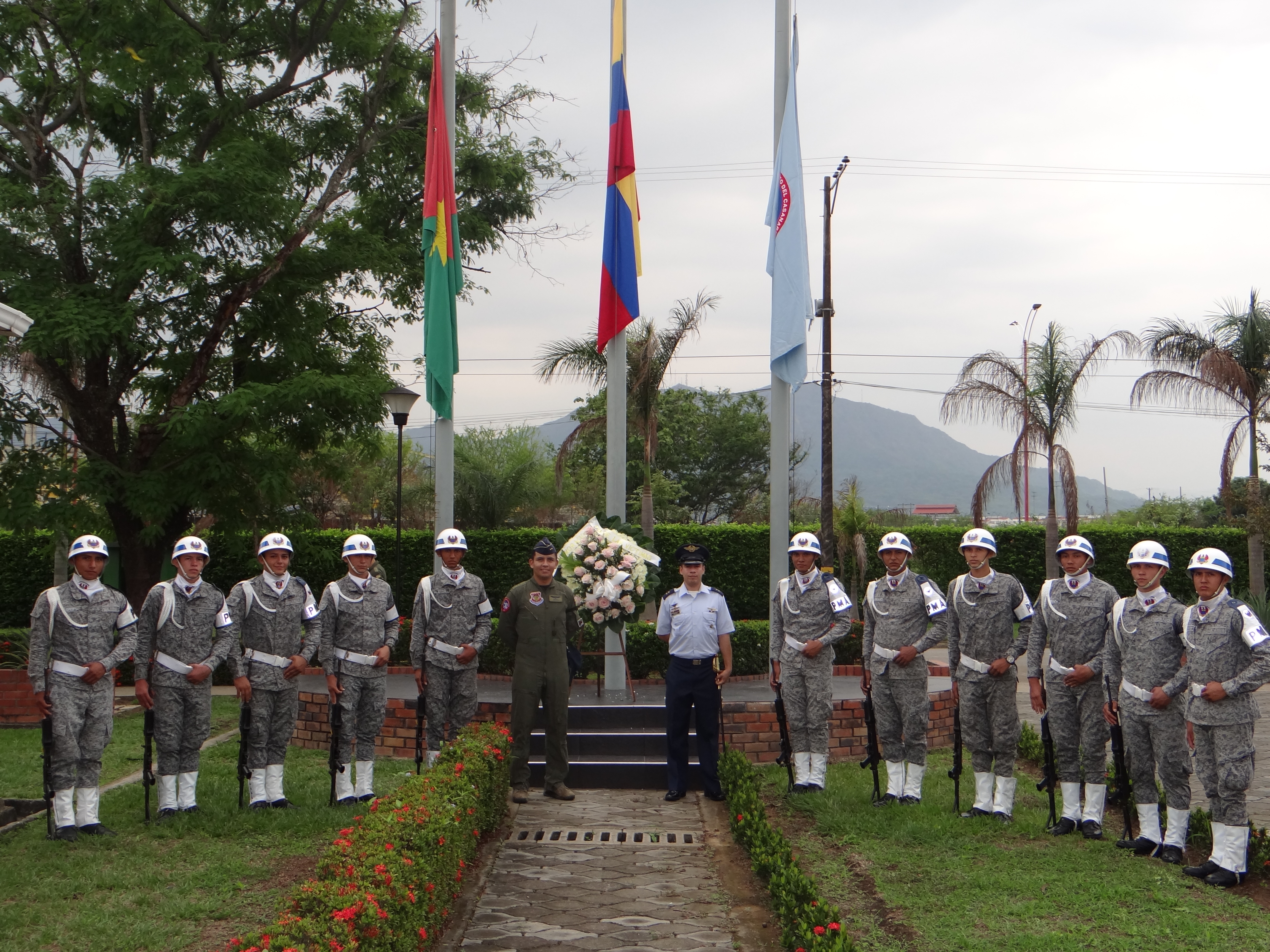 El Grupo Aéreo del Casanare rinde homenaje a las víctimas del conflicto