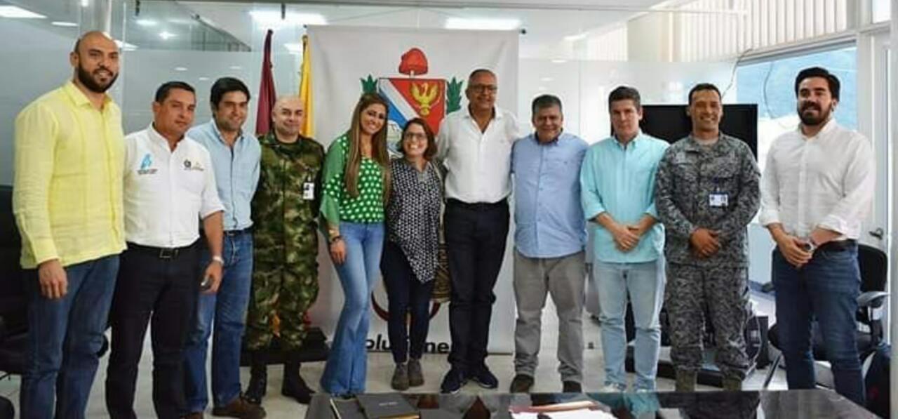 Fuerza Aérea Colombiana, asistió a la reunión con la Comisión de Paz del Orden Nacional, en la gobernación del Tolima