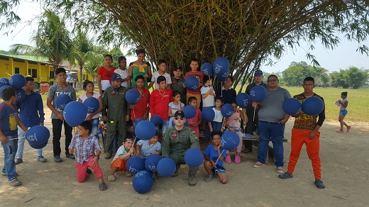 Grupo Aéreo del Oriente visitó a la comunidad indígena Chocón en Guérima, Vichada