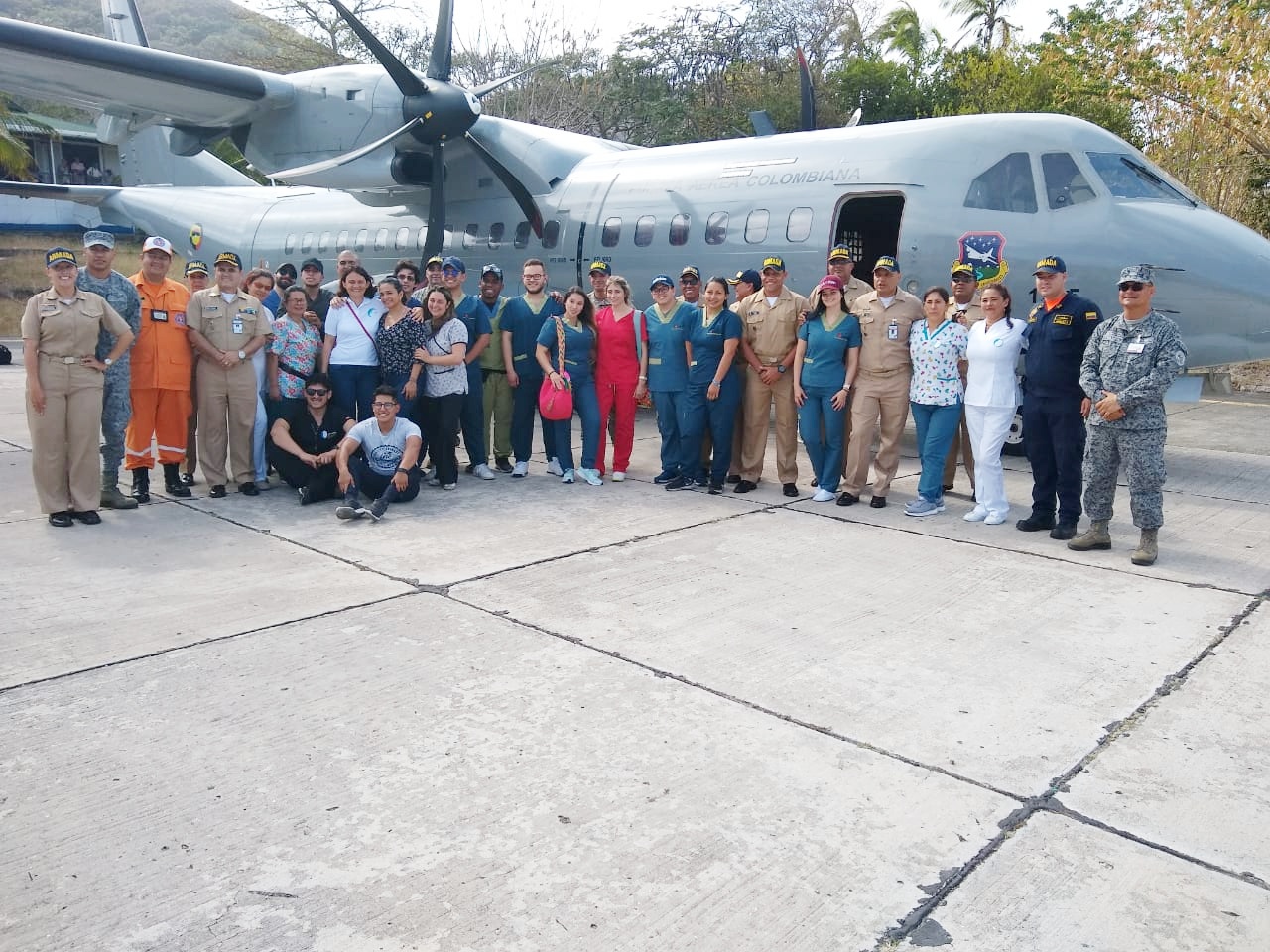 La salud llega a la Isla de Providencia en las alas de la Fuerza Aérea Colombiana