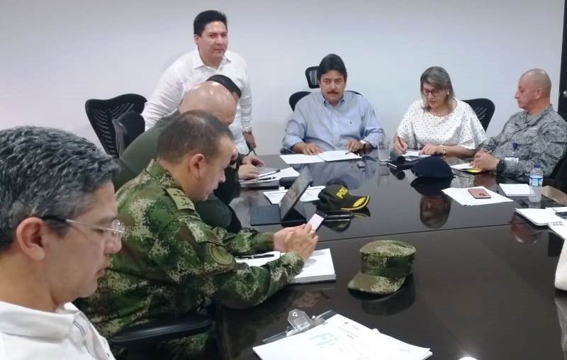 Gobernador del Huila preside consejo de seguridad con la Fuerza Pública