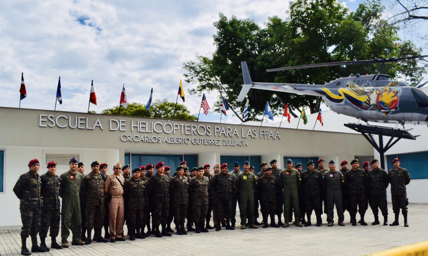 Oficiales del Curso Superior de Guerra de Guatemala visitan Unidad Militar de la Fuerza Aérea Colombiana  