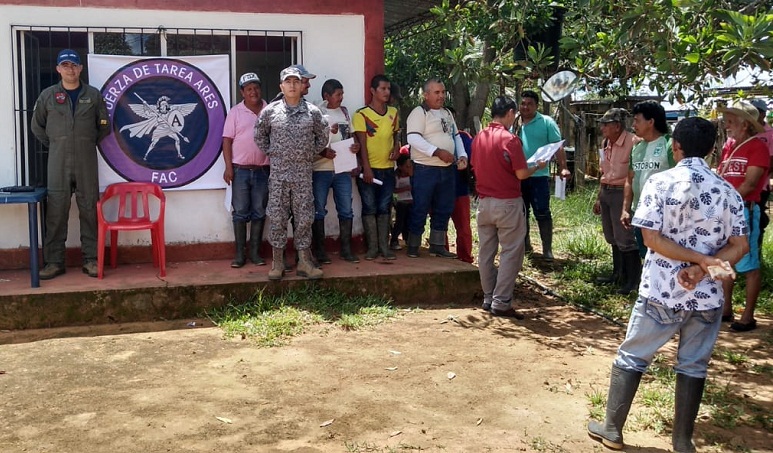 Fuerza Aérea Colombiana completó la quinta jornada de pagos a campesinos del programa de sustitución de cultivos ilícitos en Vichada 