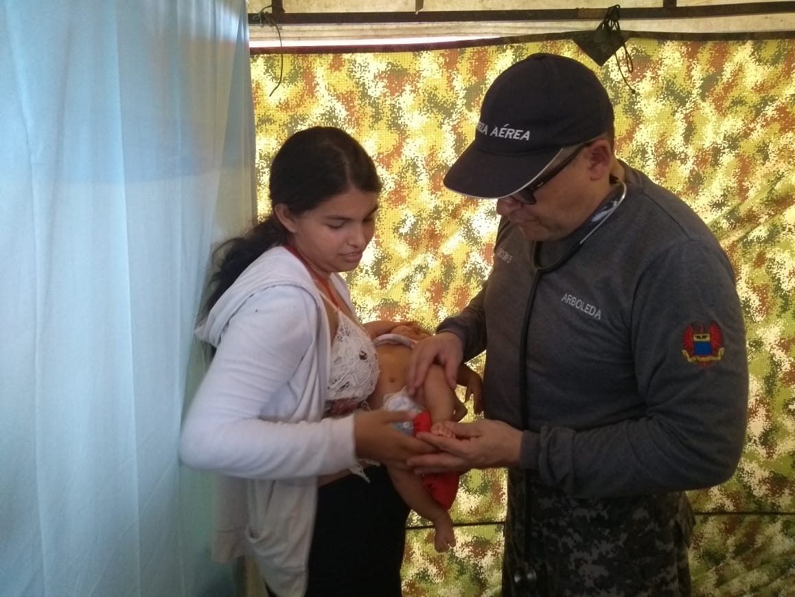 Fuerza Aérea Colombiana entrega salud y bienestar a los habitantes del municipio de Tibú en Norte de Santander