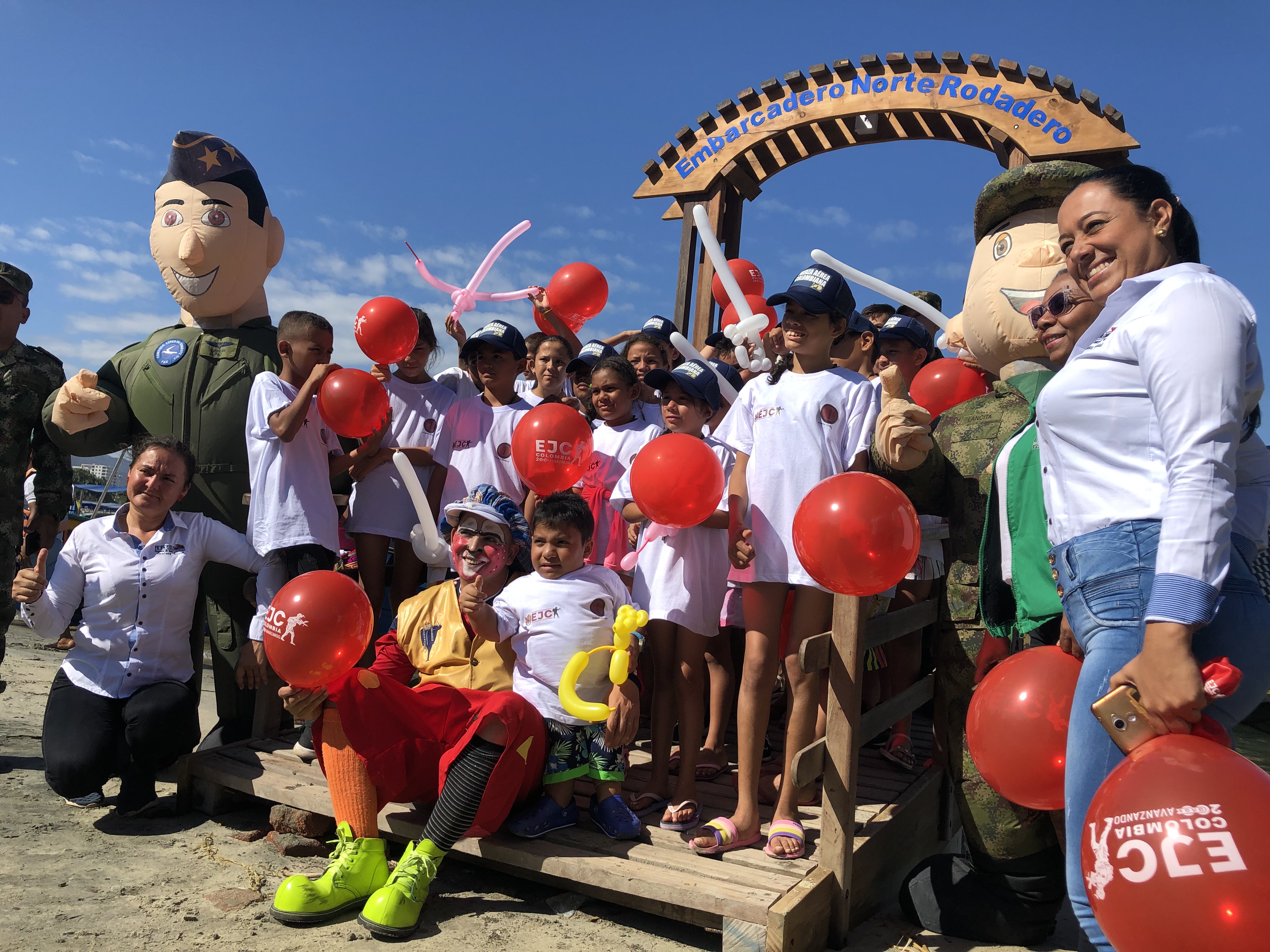 Desde el sur de Bolívar, 25 niños conocen el mar de la mano de los Héroes de Colombia 