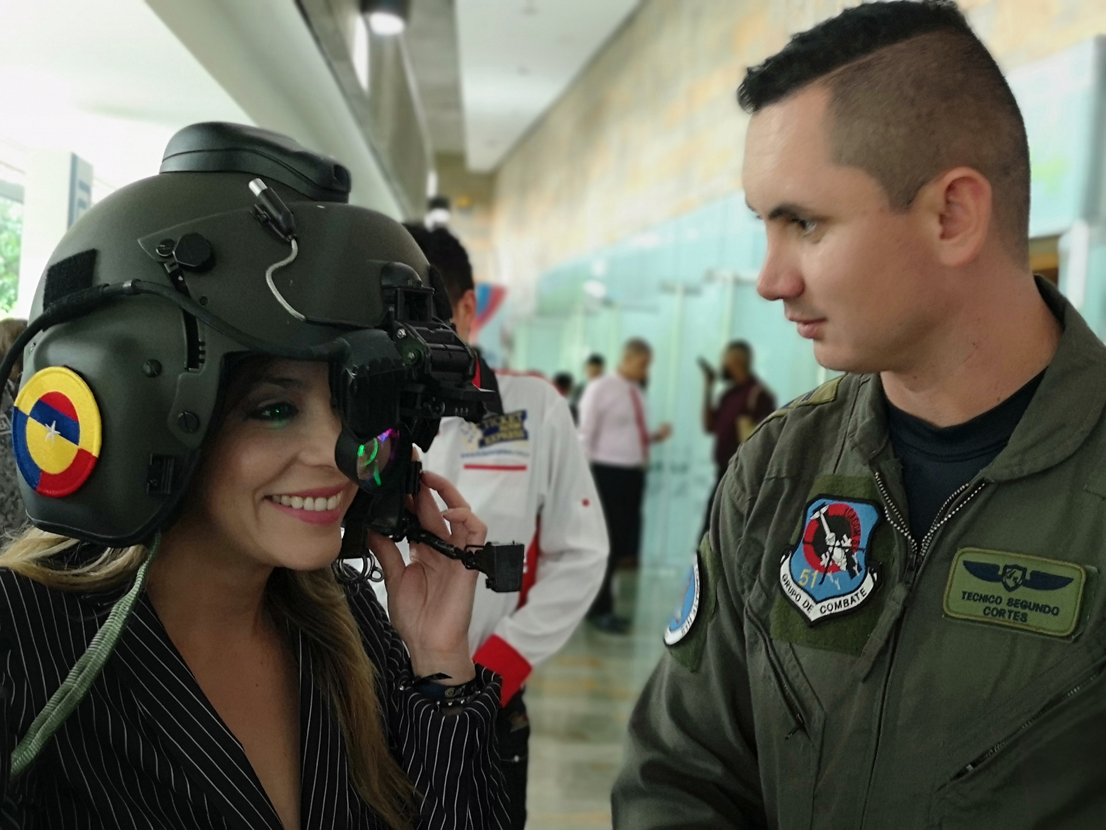 Tecnología empleada por la Fuerza Aérea Colombiana fue presentada en encuentro optométrico