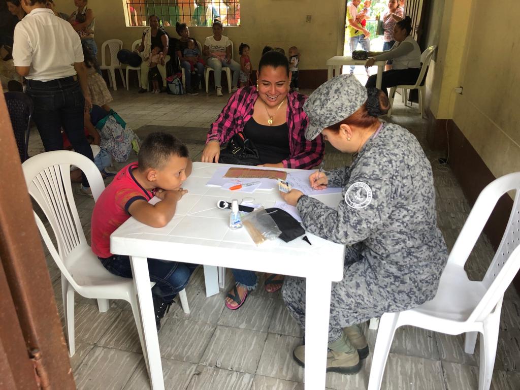 Habitantes de Puerto Valdivia reciben atención médica gratuita