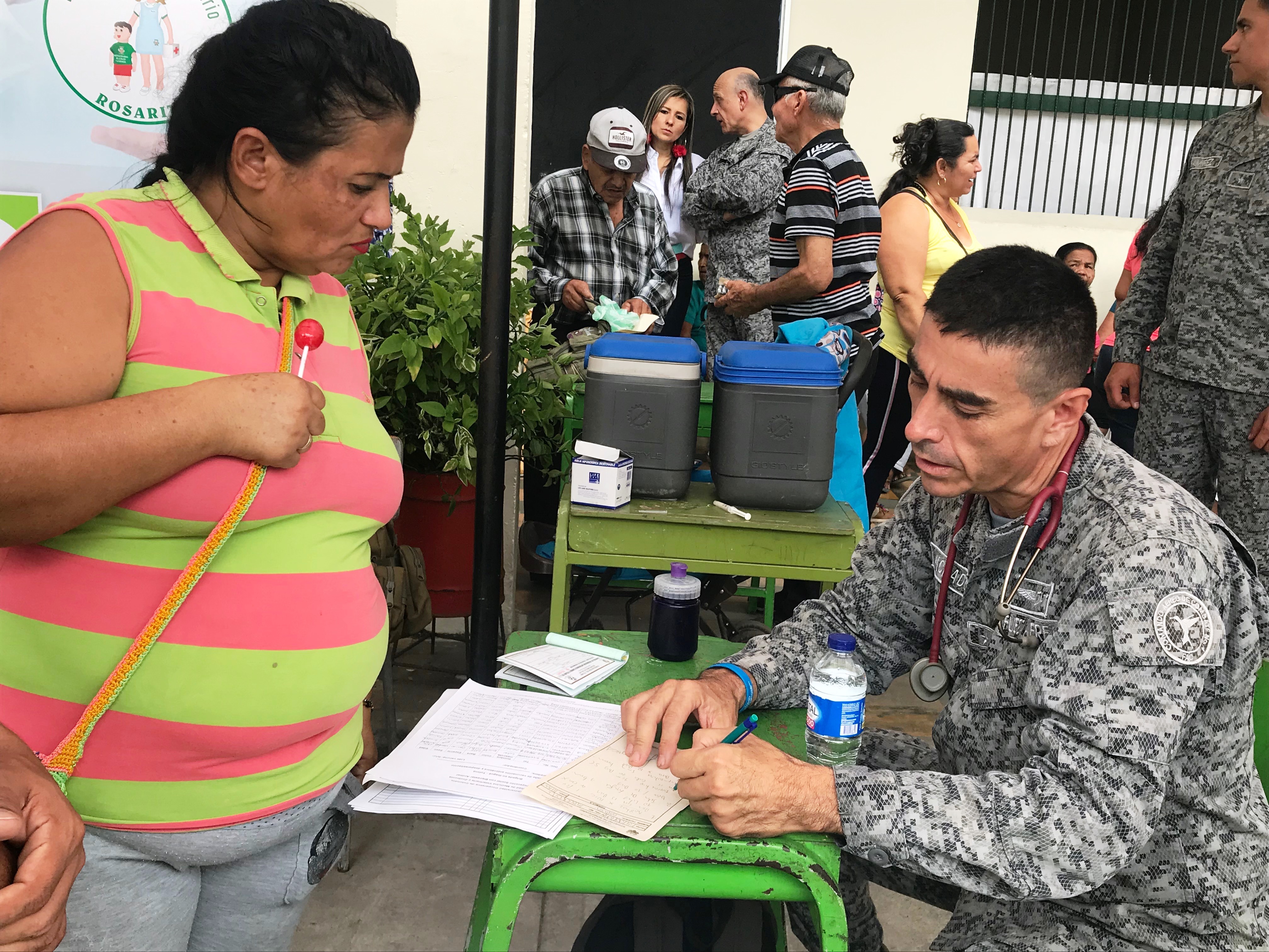 Fuerza Aérea Colombiana benefició a más de 700 personas en Campo Alegre, Huila.