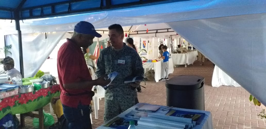 Fuerza Aérea Colombiana presente en la Feria Insular del Libro San Andrés Islas 
