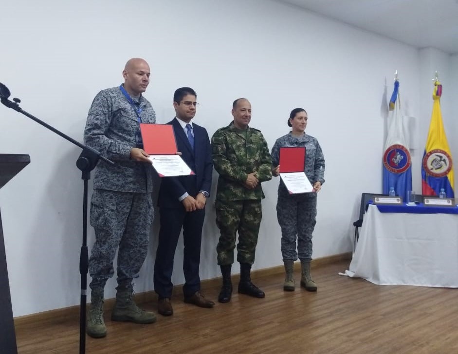 SECAD participa en la primera rueda de relacionamiento entre la Industria Aeronáutica Nacional y la Aviación de Estado, con la entrega de certificados de calificación aeronáutica