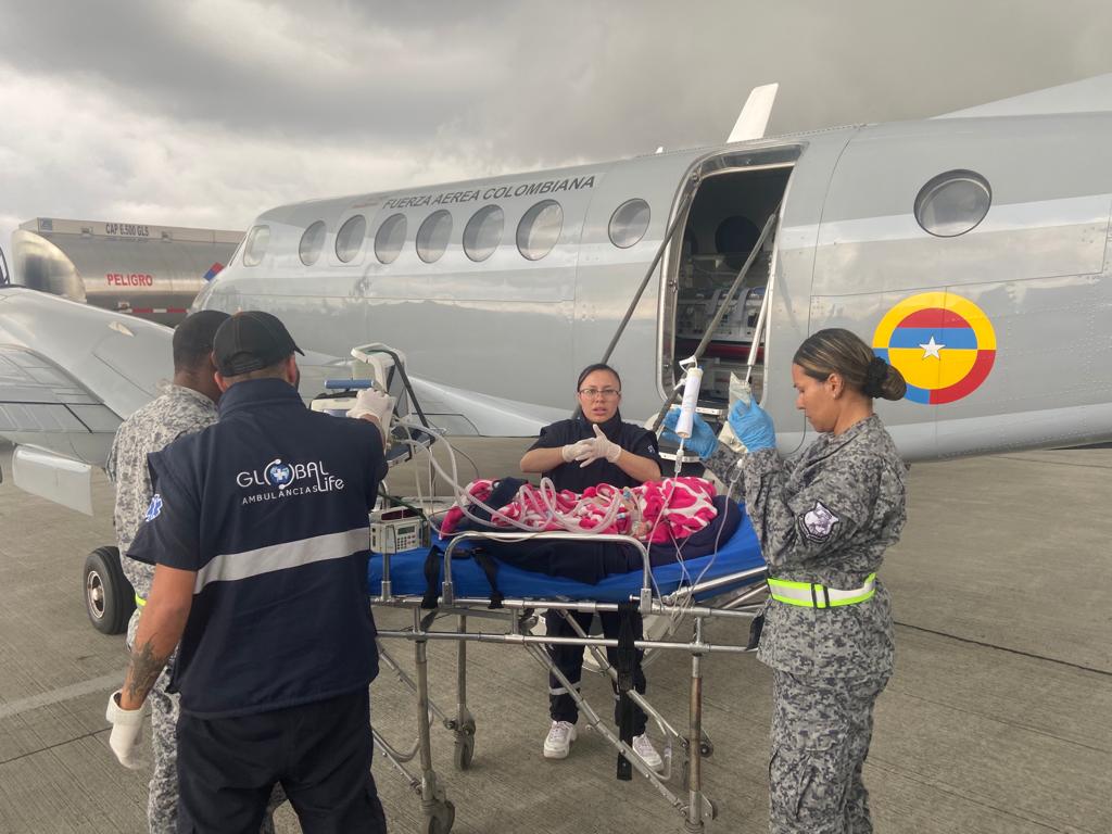Oportuno traslado  aeromédico permitió salvar la vida de una bebé en Montería 