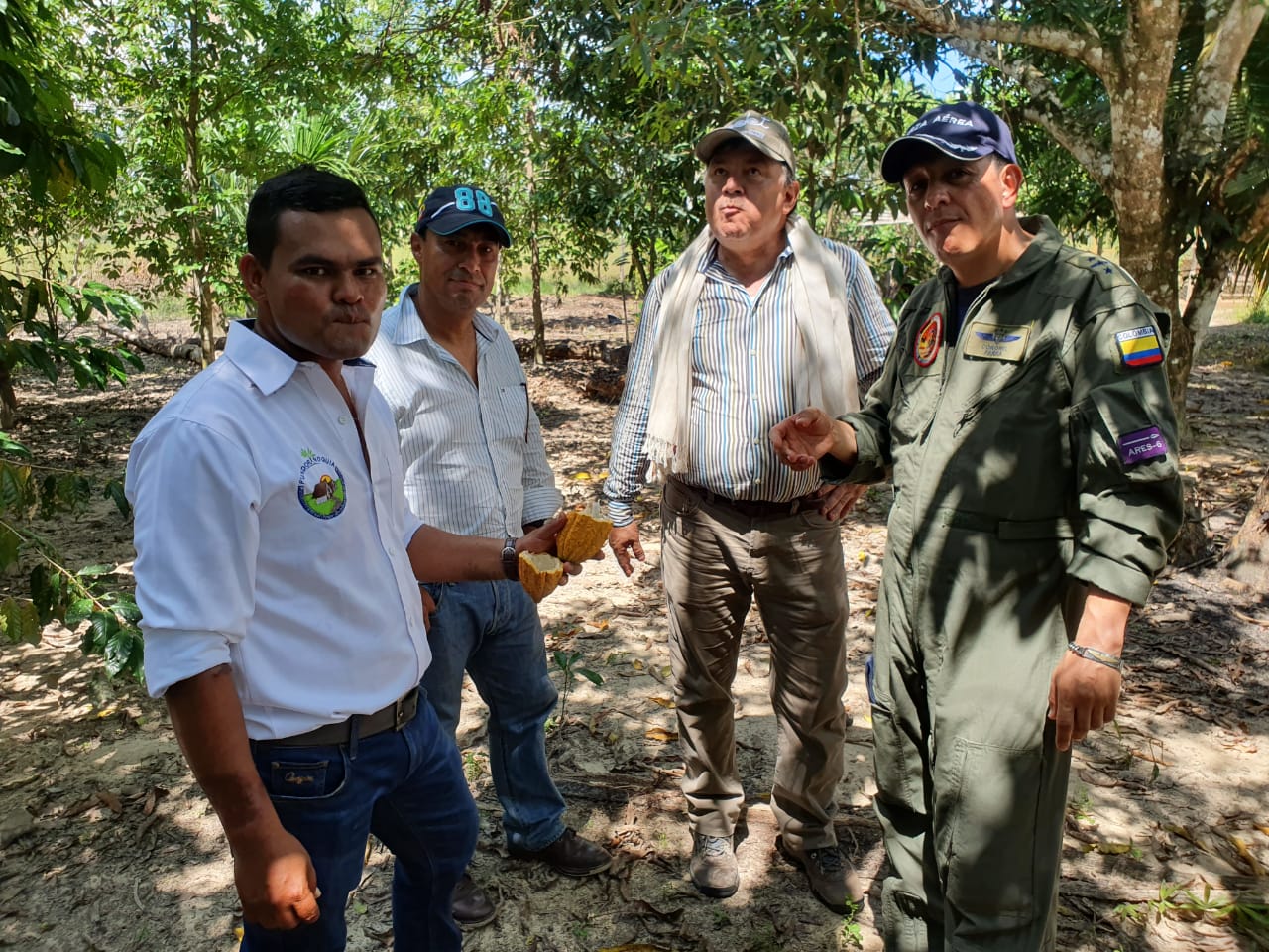 Familias  cultivadoras de cacao del Vichada, recibieron sus pagos con el apoyo de la Fuerza Aérea Colombiana