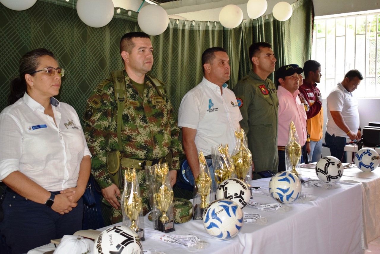 Fuerza Aérea acompañó al Ejército en la inauguración de “Mi Vereda Modelo”, en el Tolima. 