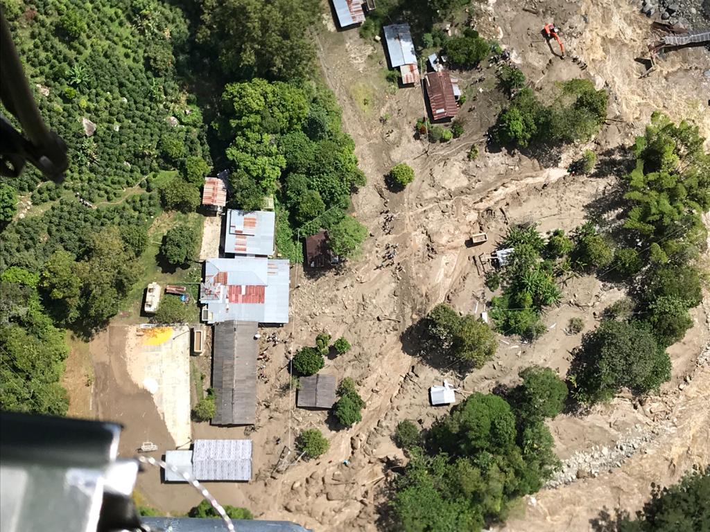 Fuerza Aérea Colombiana sobrevuela el corregimiento Las Hermosas donde se presentó desastre natural 