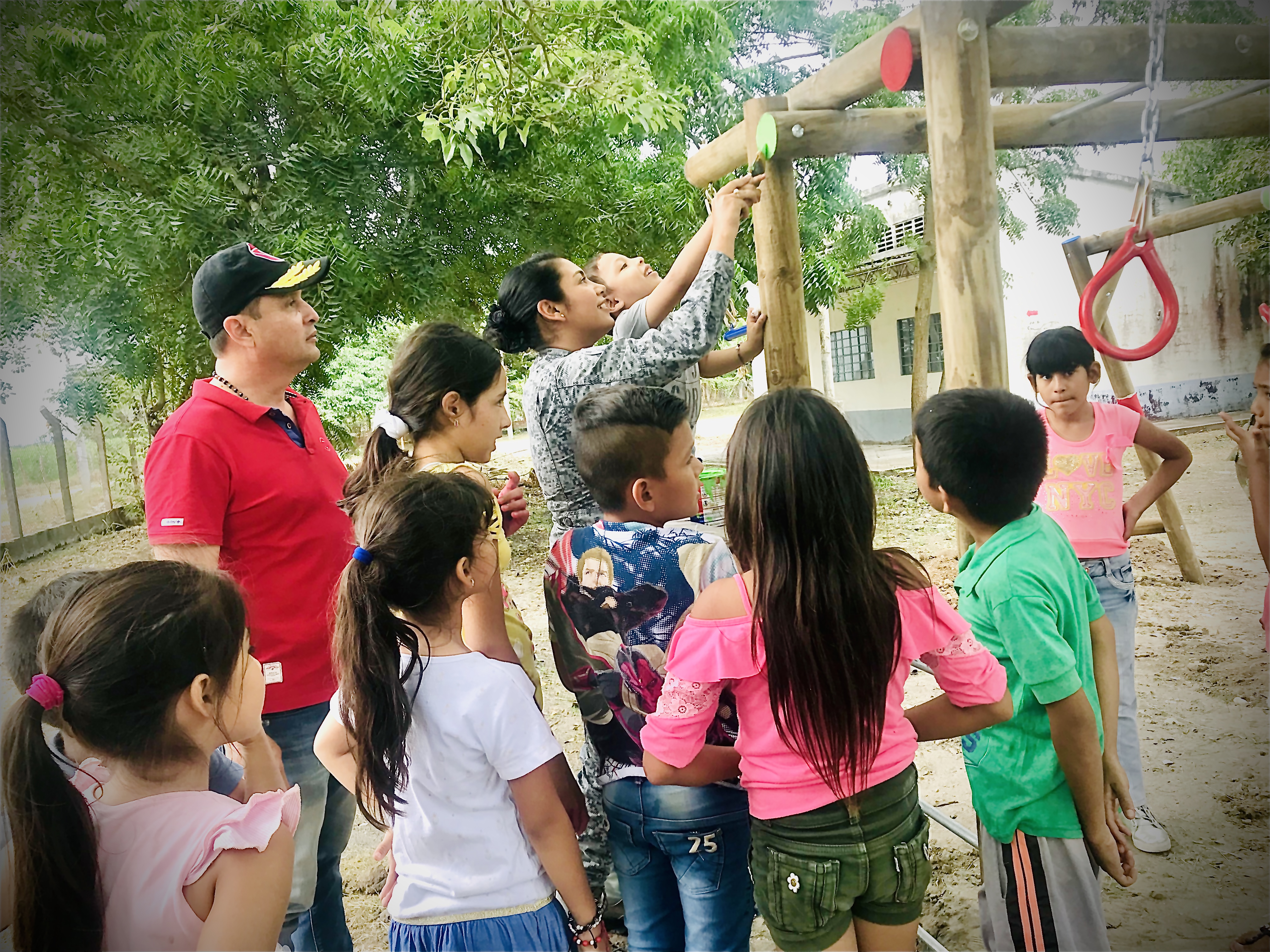 Niños de la vereda Montalvo en el Espinal disfrutarán de un parque infantil 