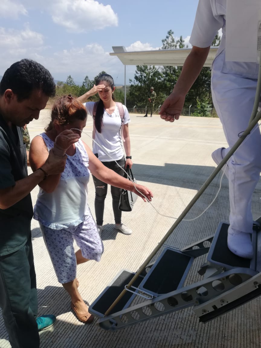 Mujer en delicado estado de salud es trasladada por su Fuerza Aérea Colombiana hacia Bucaramanga