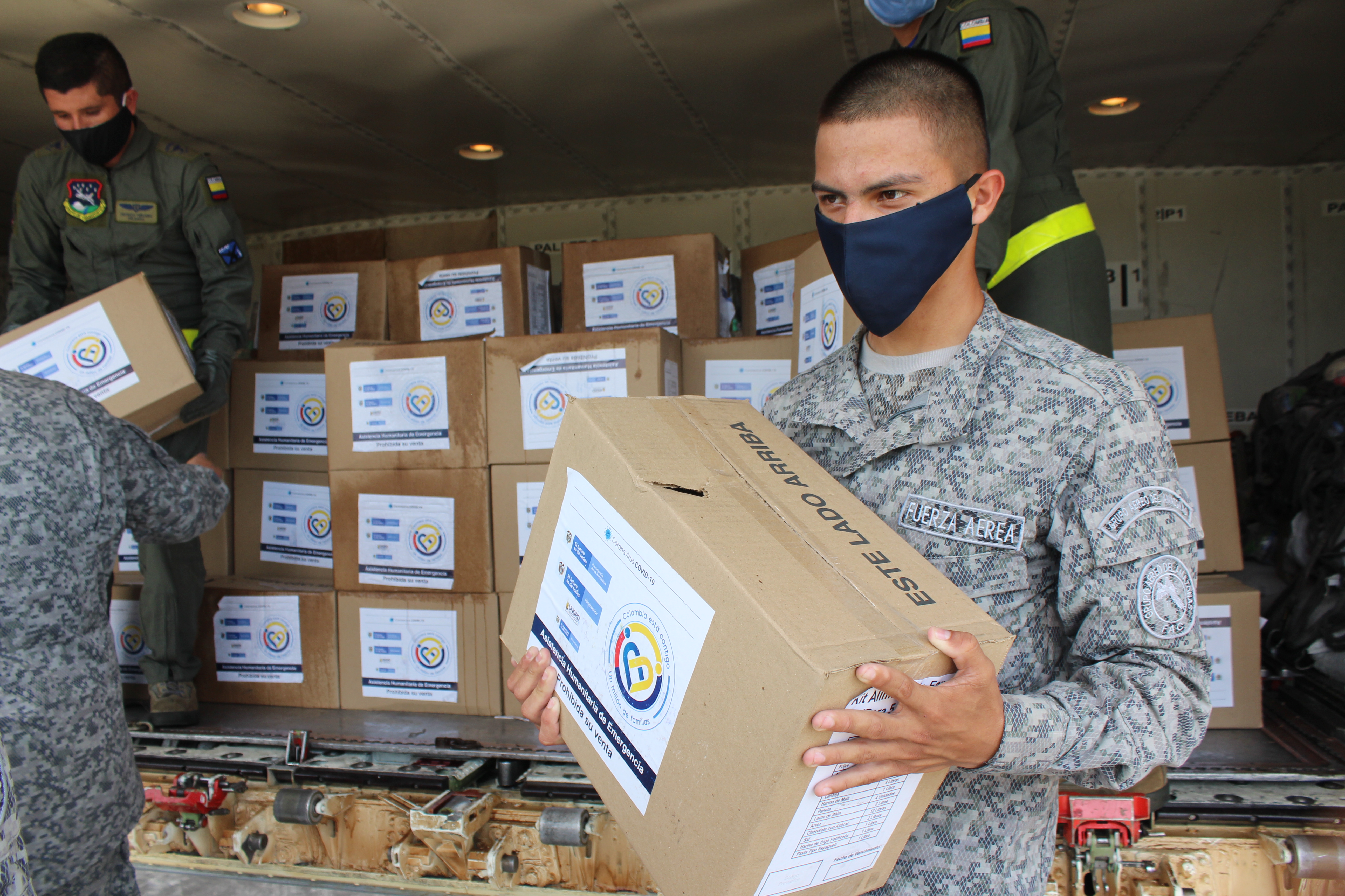 23 toneladas de alimentos de apoyo humanitario fueron transportadas por su Fuerza Aérea hasta el Amazonas