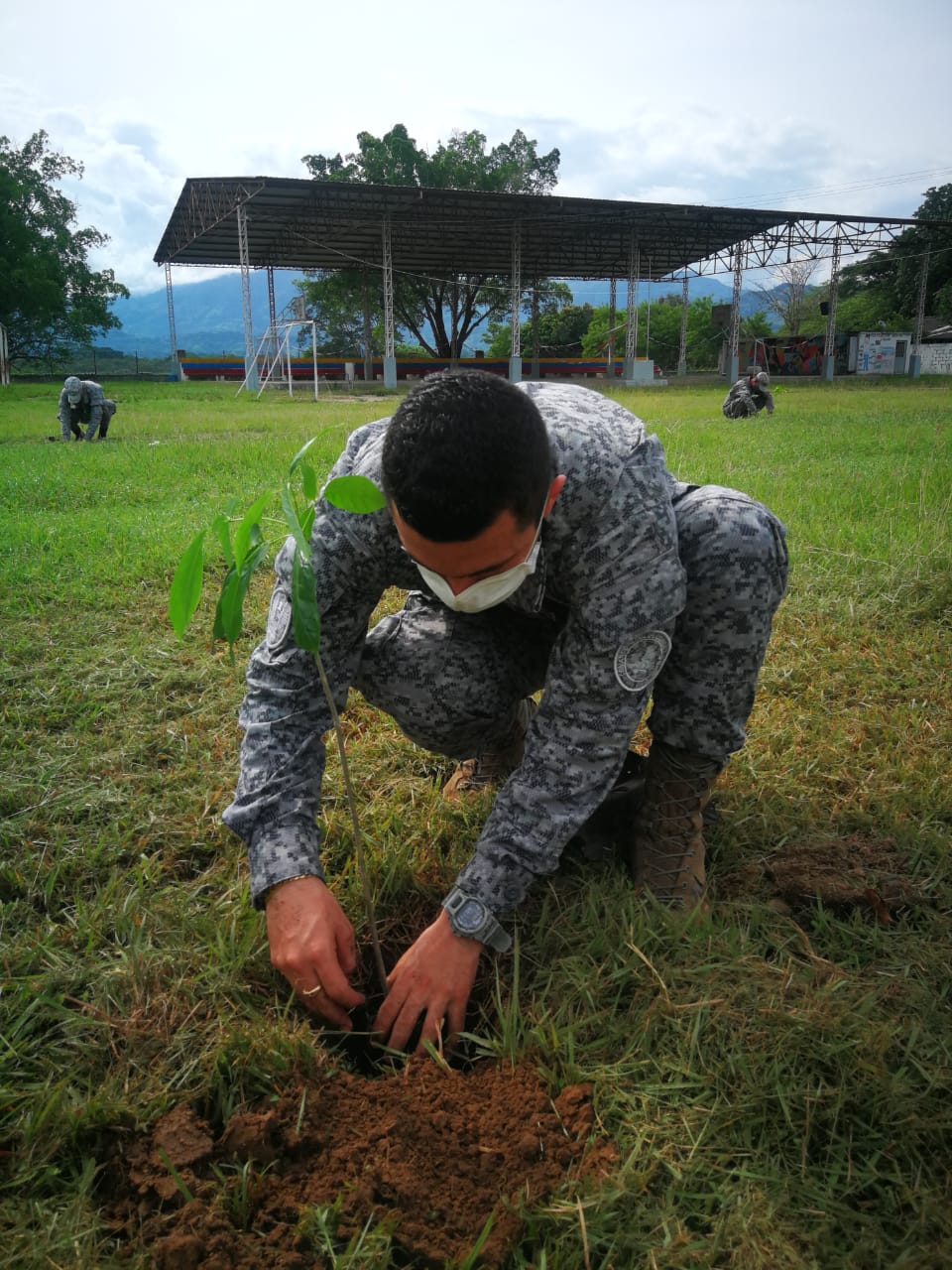 Jornada de reforestación en el Comando Aéreo de Combate No. 1