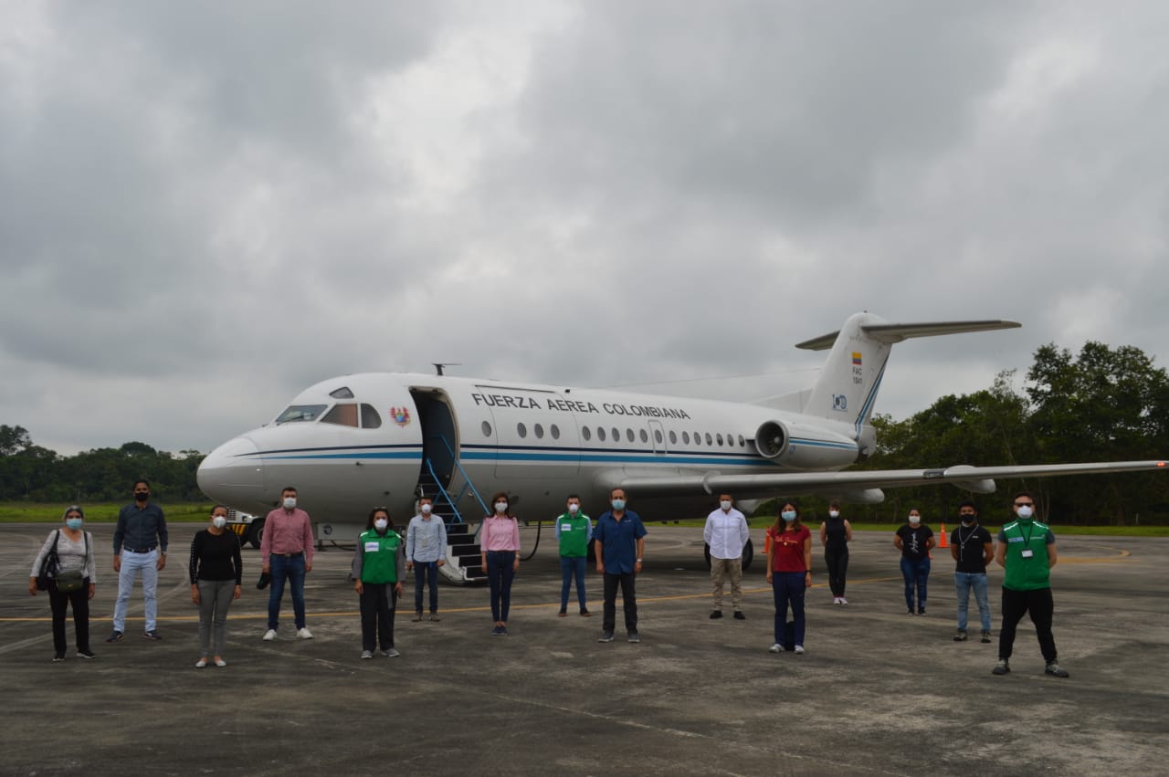 Superintendencia de Salud llega al Amazonas en un avión de su Fuerza Aérea Colombiana