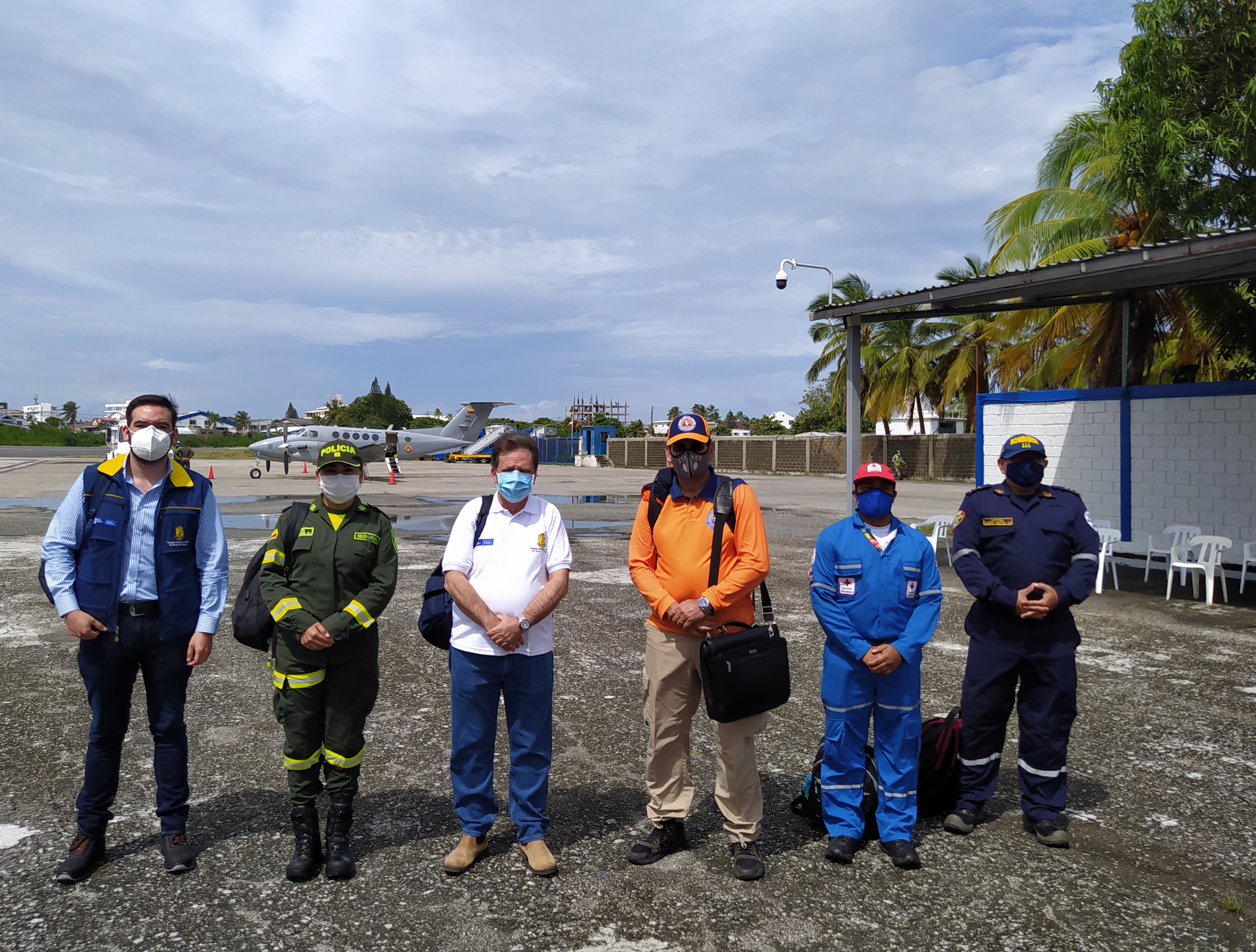 El director de la UNGRD llegó a la Isla de San Andrés abordo de un avión de su Fuerza Aérea 