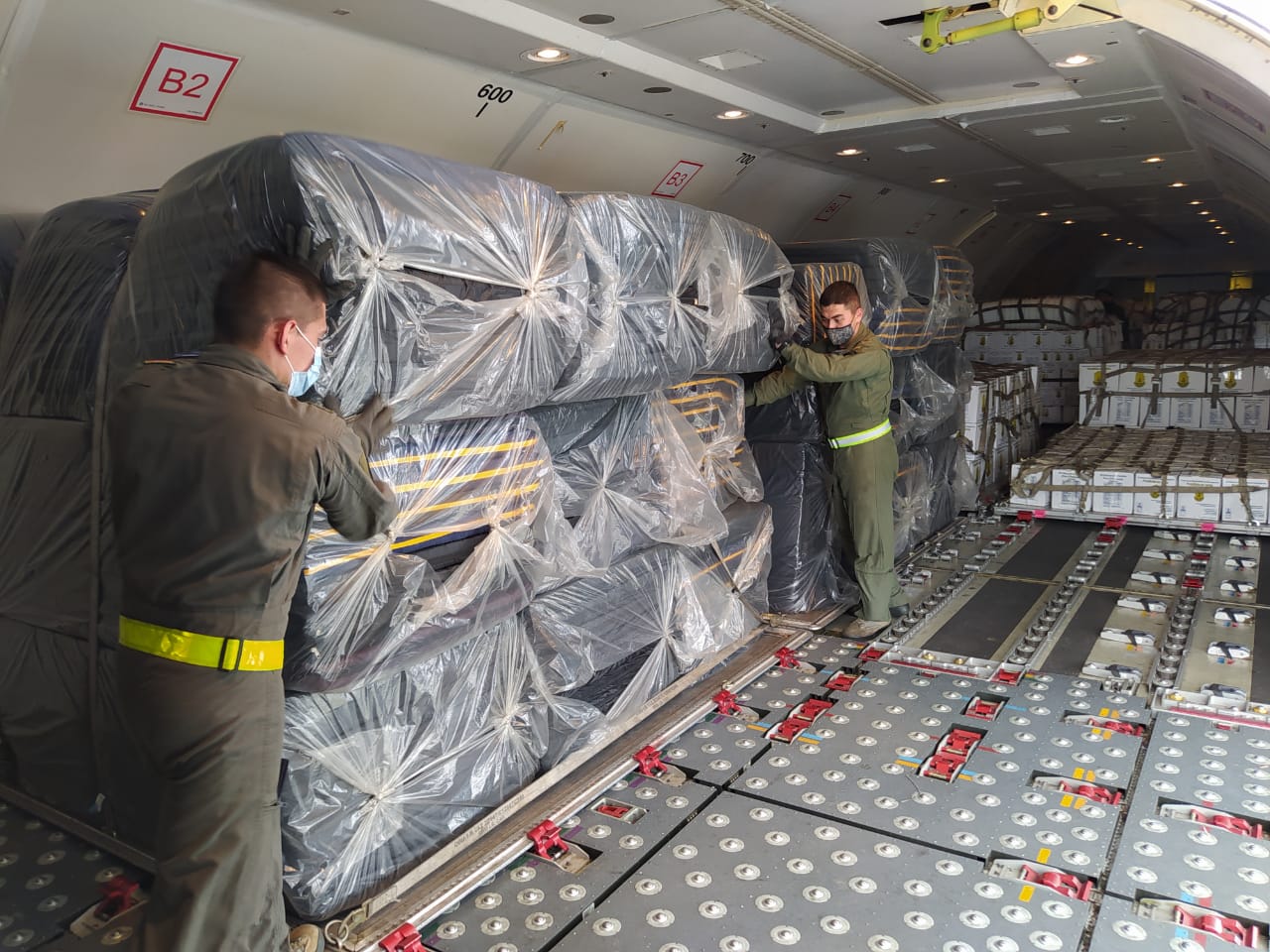 Maestros de carga: Compromiso y entrega por los colombianos