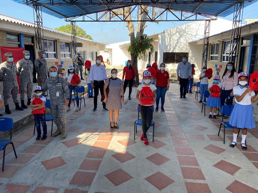 Sabanagrande recibió 500 kits escolares