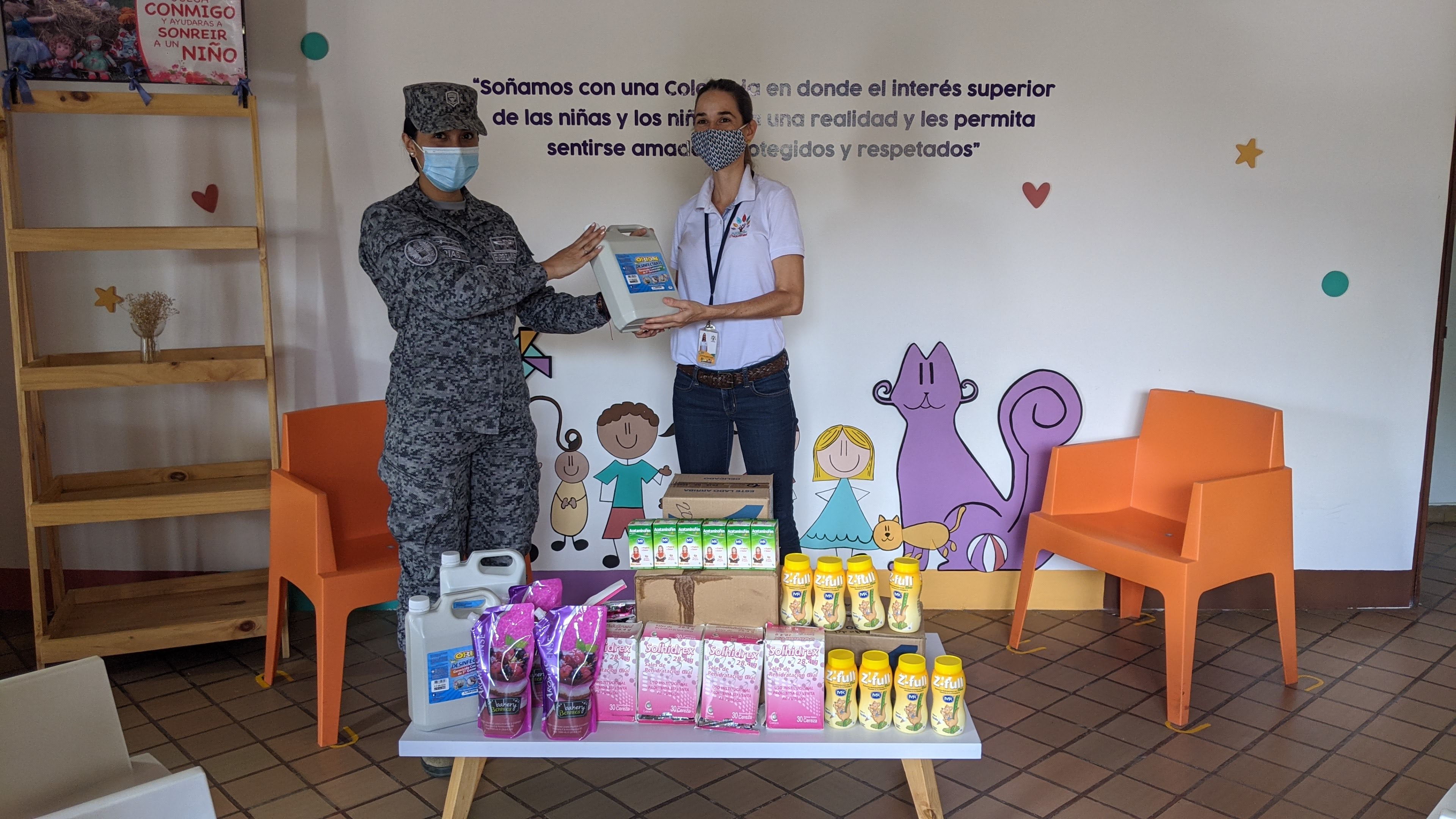 Fundación Chiquitines recibe la solidaridad de su Fuerza Aérea Colombiana