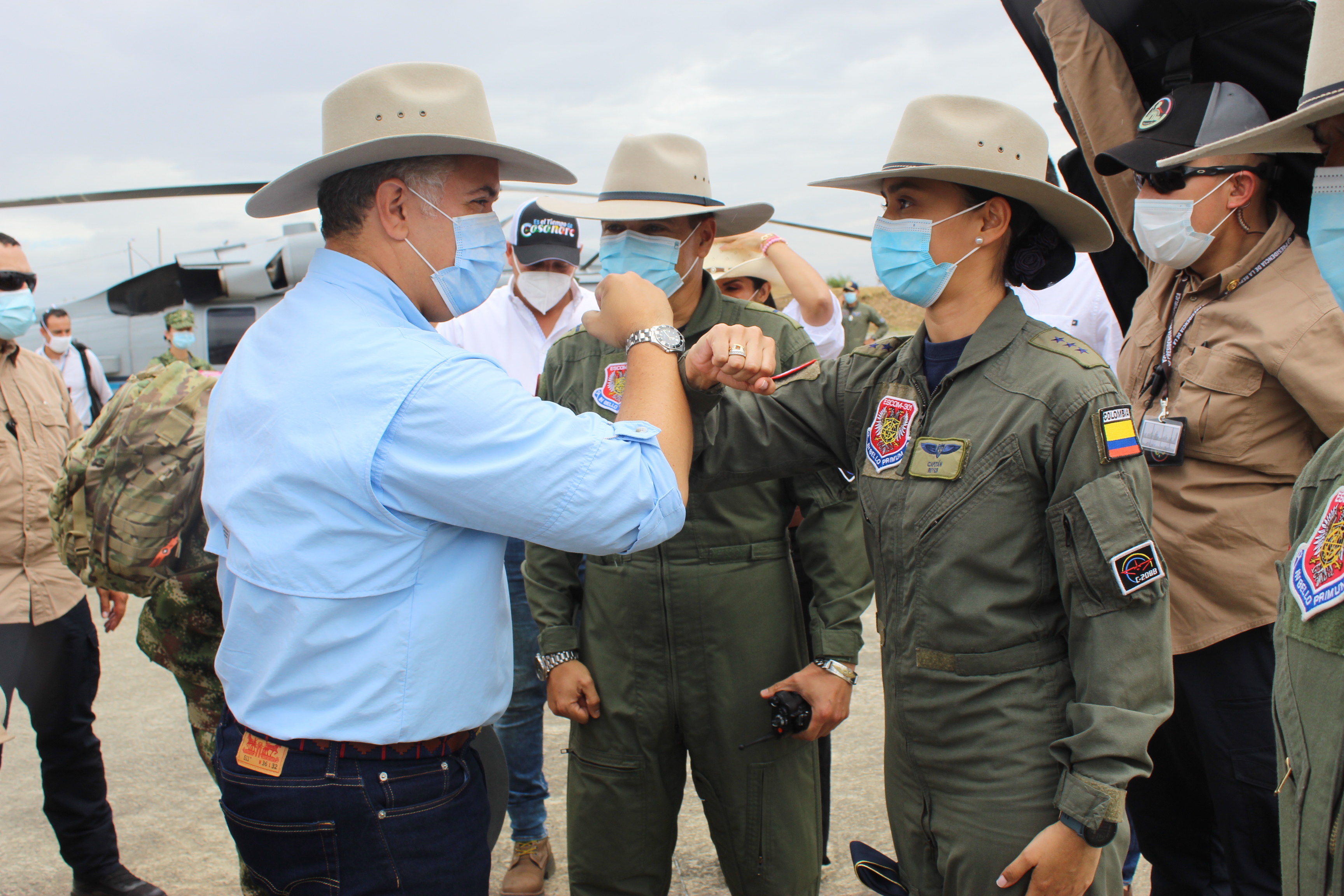  Presidente Iván Duque, recibe sombrero insignia del Casanare