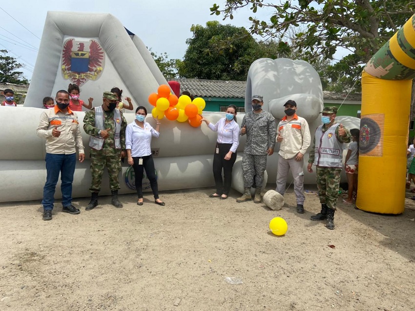 La Fuerza Aérea Colombiana participó en una jornada de apoyo económico en Malambo