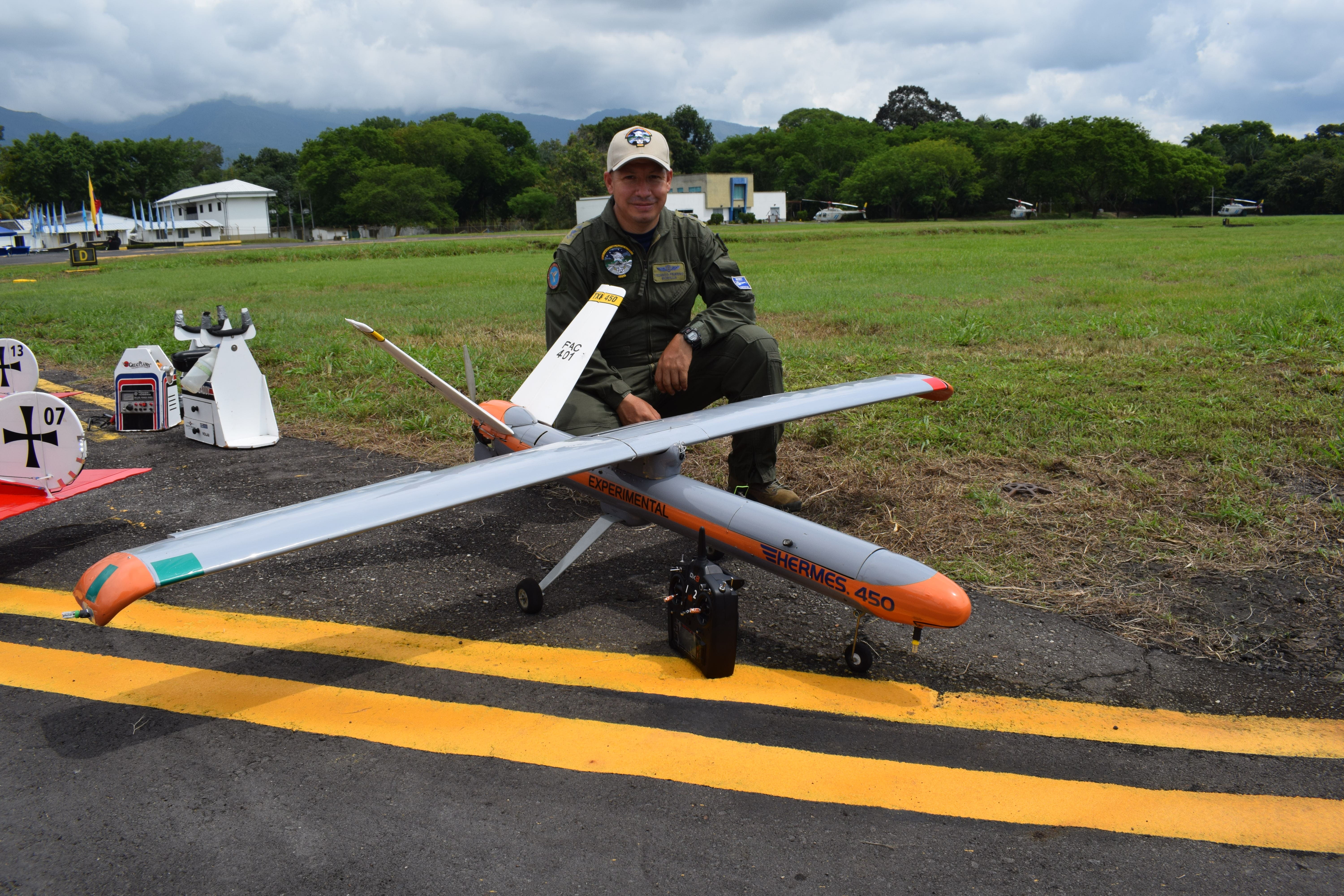 Mi pasión por los escala se convirtió en mi Técnico Primero Bonilla | Fuerza Aérea Colombiana