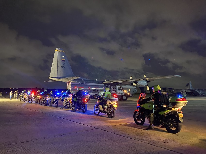 Su Fuerza Aérea moviliza apoyos desde el Caribe colombiano