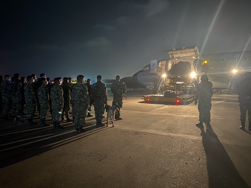 La Fuerza Aérea transporta personal que brindará seguridad a los puertos en el Caribe