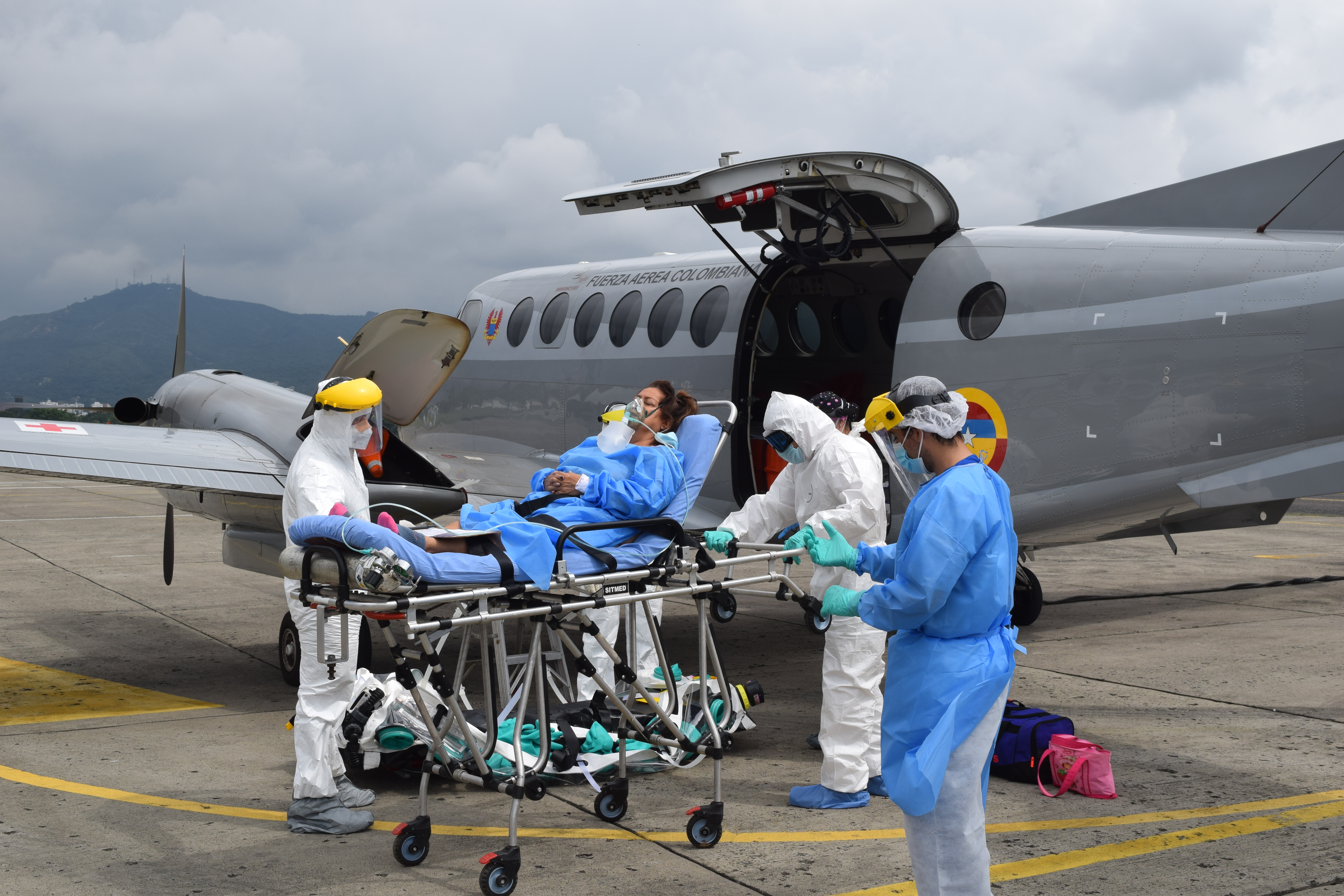 Avión medicalizado realizó el traslado aeromédico de paciente COVID-19 de Cali a Bogotá 