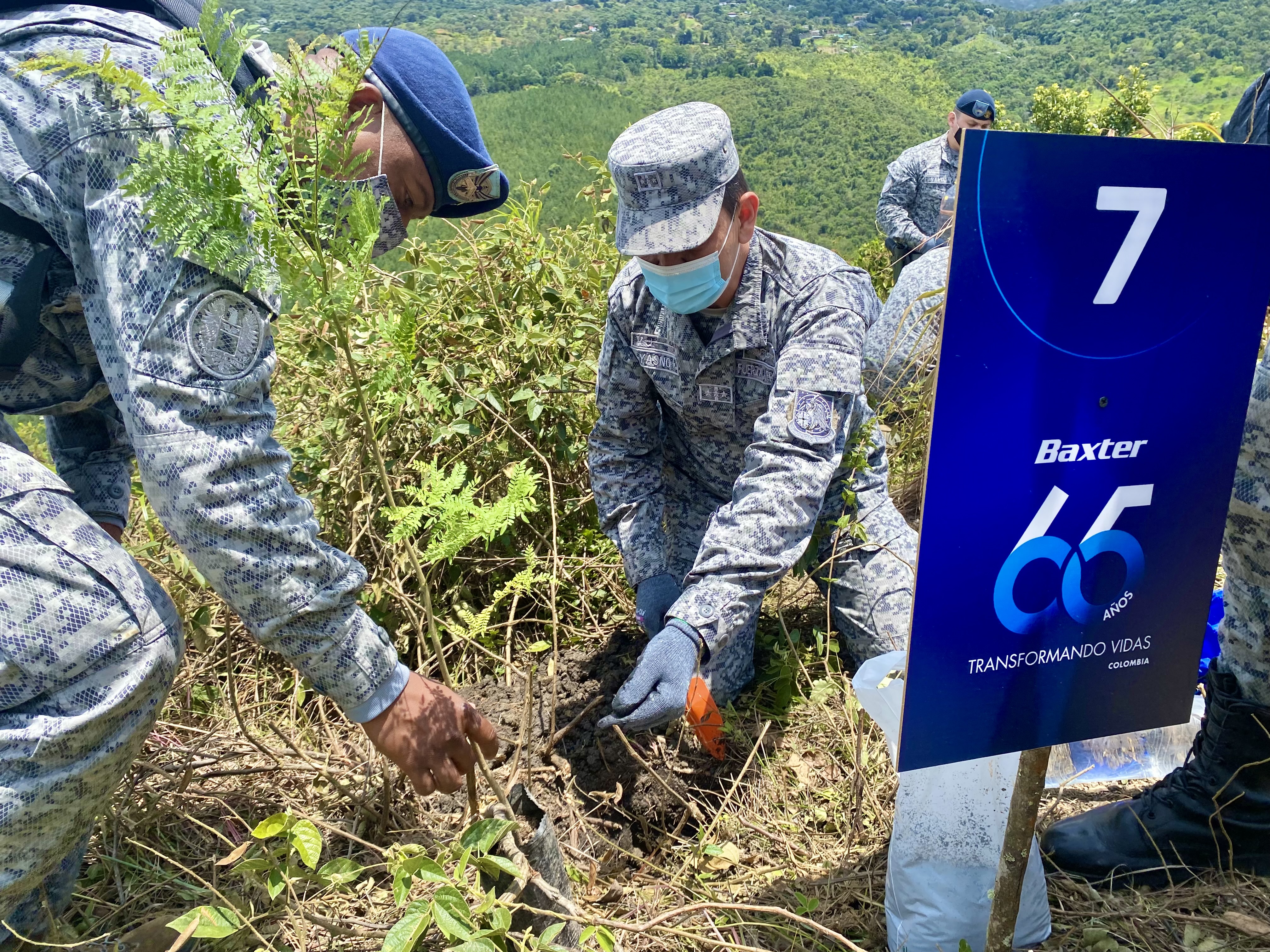 Fuerza Aérea Colombiana participa en el programa “Agua para todos”