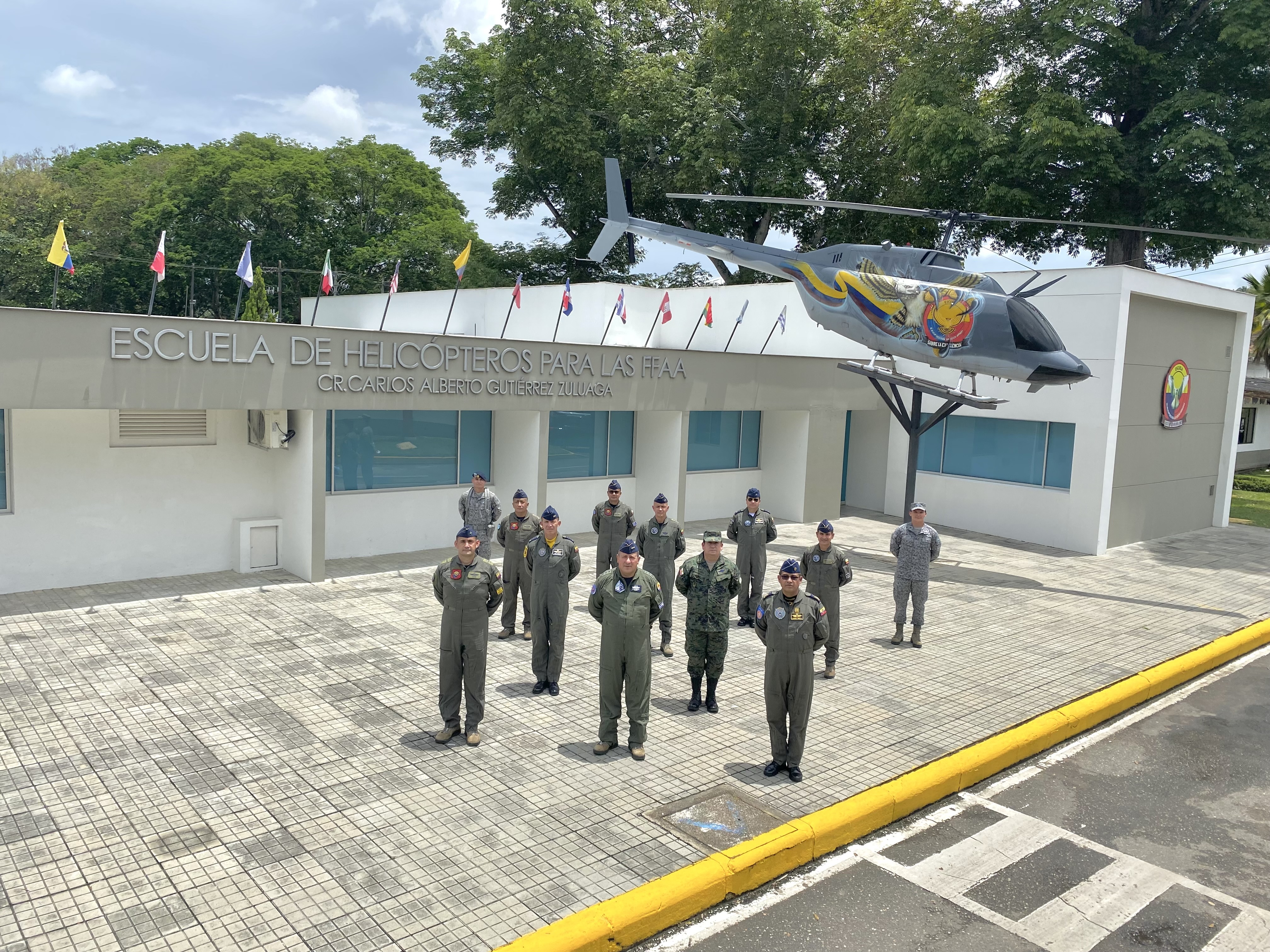 Segundo Comandante de la Fuerza Aérea Ecuatoriana visita al CACOM 4