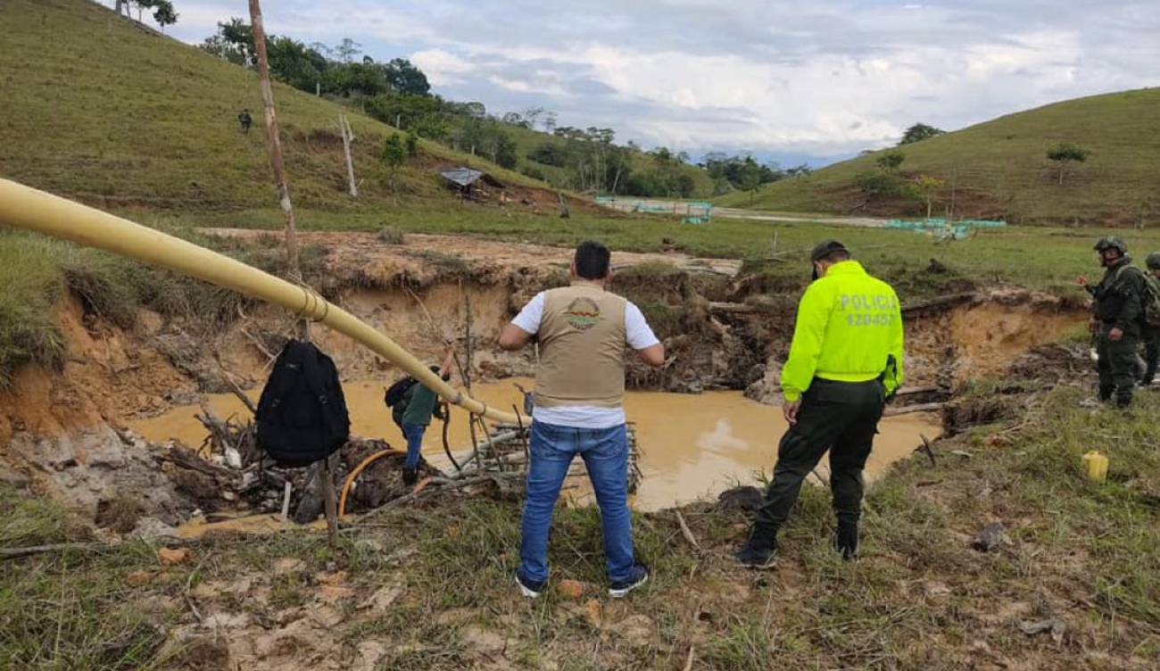 Como resultado de una operación desarrollada de manera coordinada entre el Comando Aéreo de Combate No.6 de su Fuerza Aérea Colombiana, El Batot No.22 del Ejercito Nacional, El CTI, la Sijin y la corporación para el desarrollo sostenible del sur de la Amazonia Corpoamazonia.