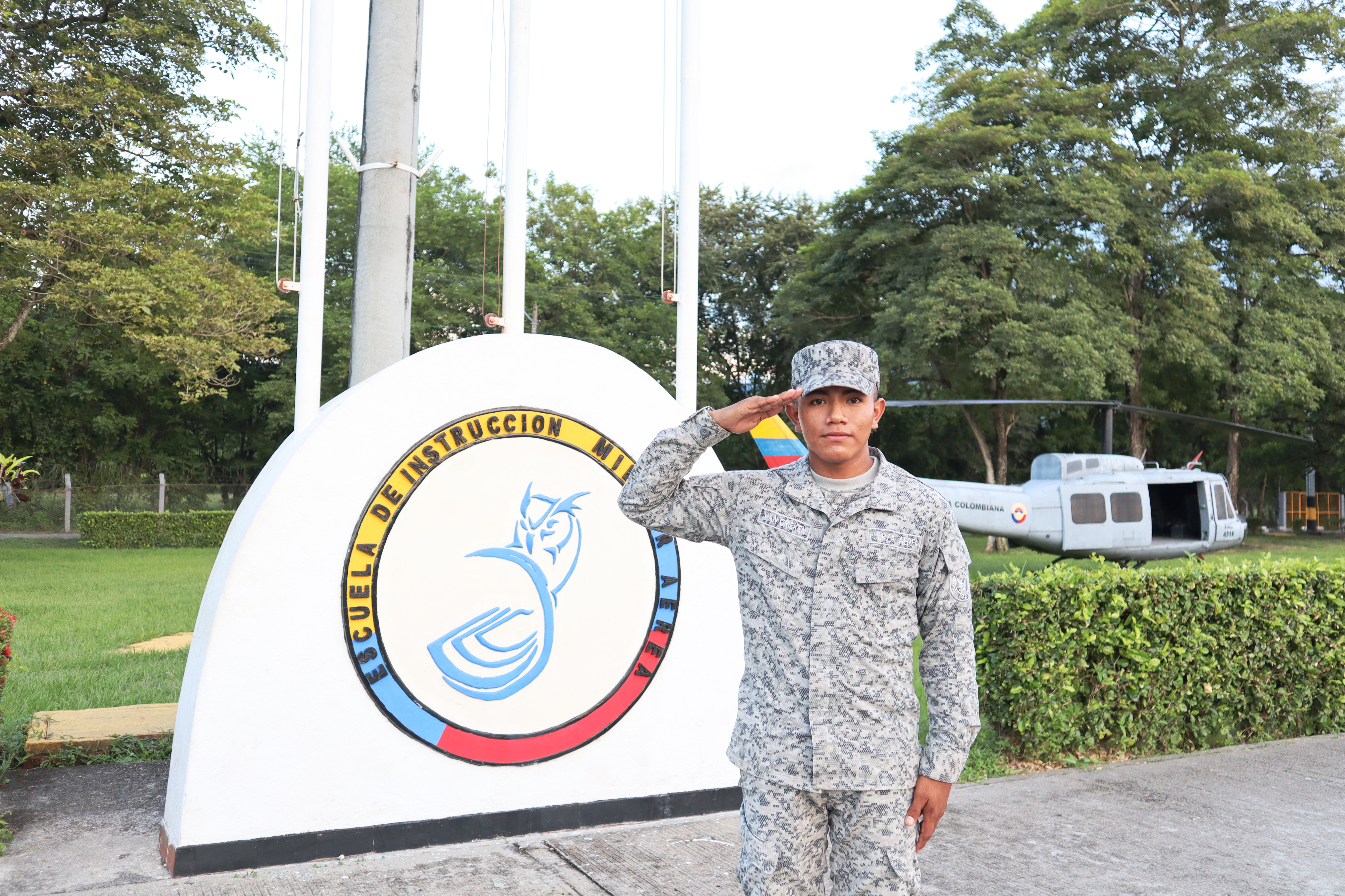Soldado Wayúu comprometido en su servicio a la nación