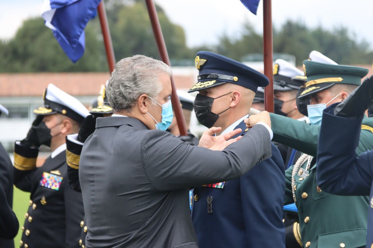 Imposición de medallas en la Escuela Superior de Guerra