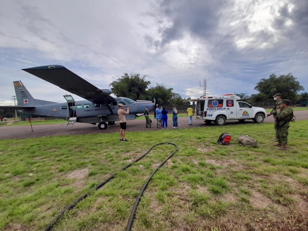 Su Fuerza Aérea Colombiana realizó el traslado aeromédico de un hombre de 19 años quien requería atención médica especializada de manera inmediata, desde Barrancominas, municipio del departamento de Guainía, al este del país. 
