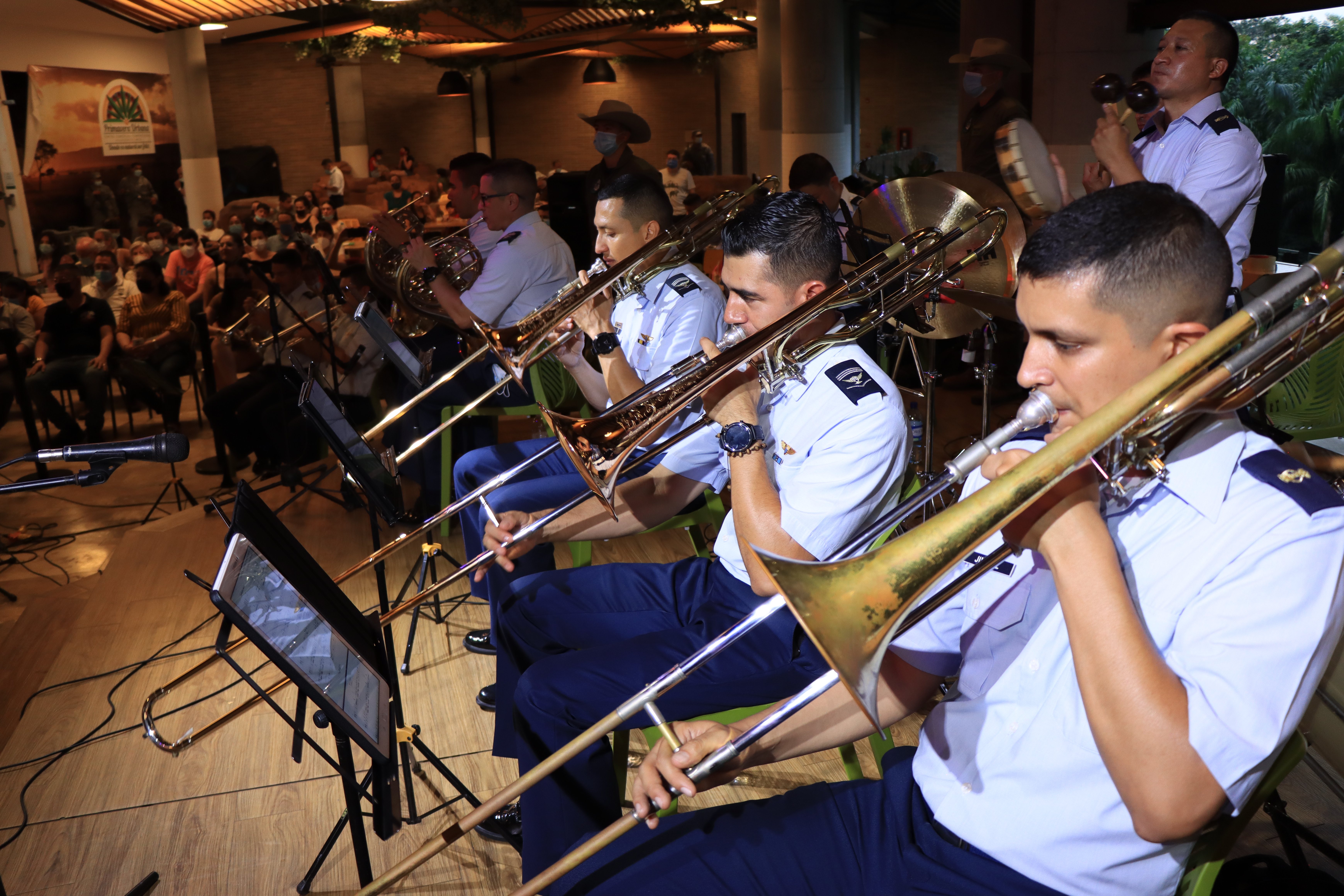Villavicencio recibió con alegría a la Banda sinfónica de su Fuerza Aérea