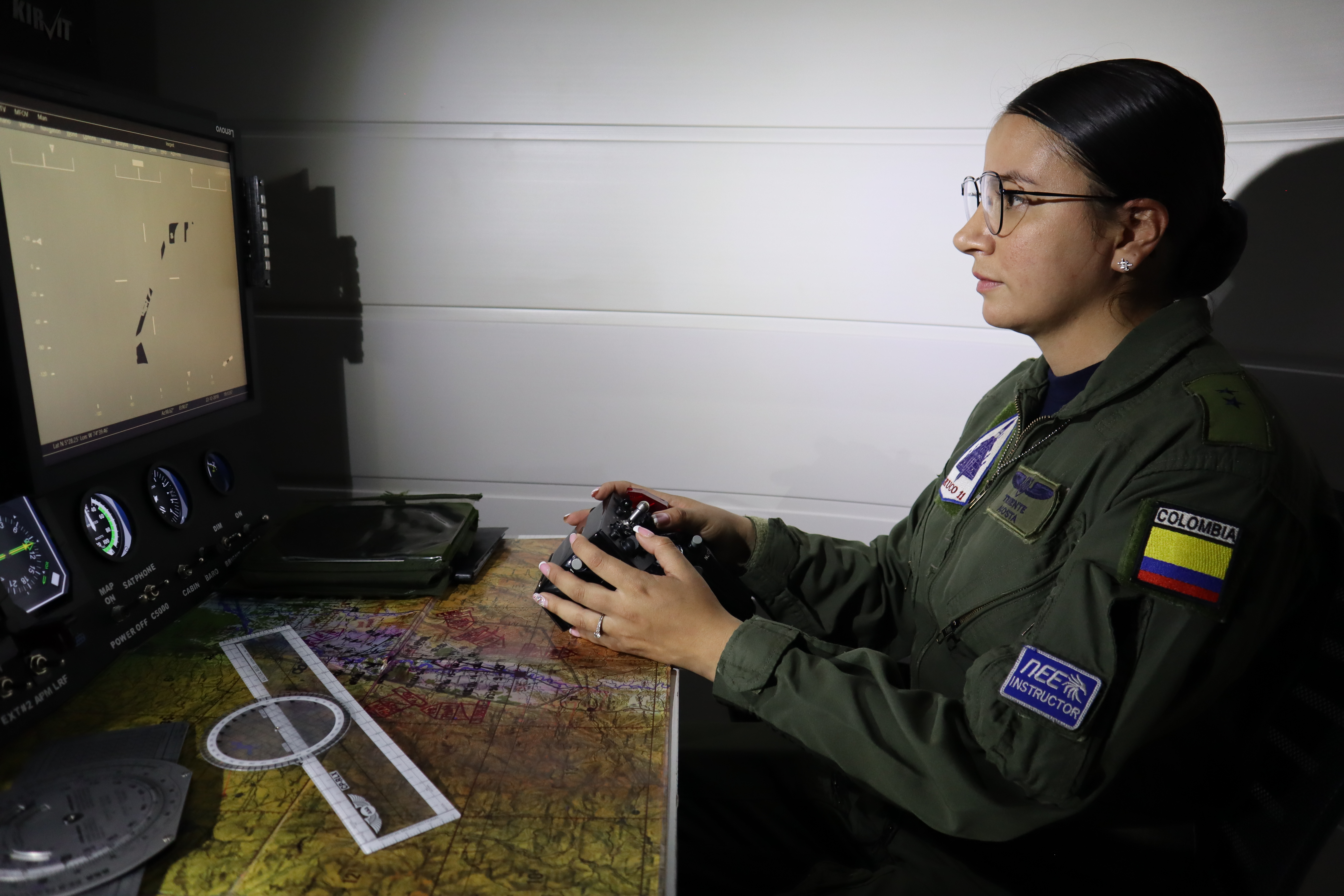 Nariñense, primera mujer navegante instructor de su Fuerza Aérea Colombiana