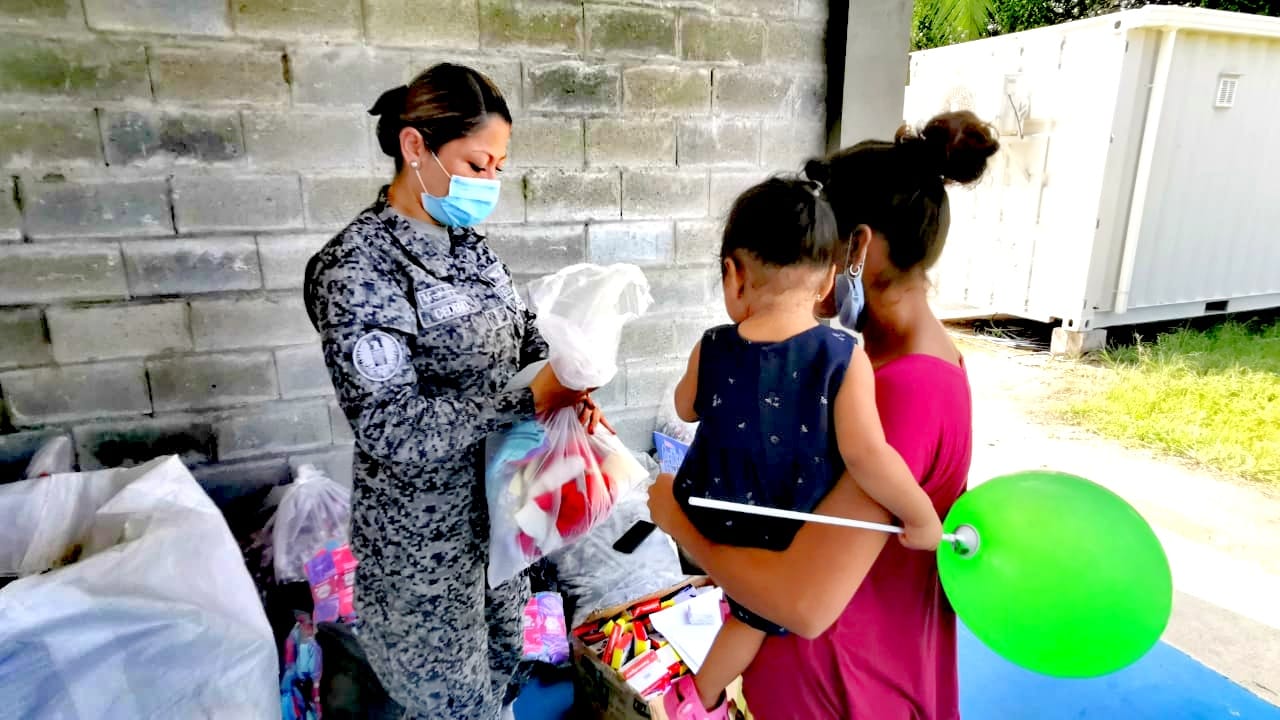 Servicios médicos y regalos llegaron a La Vereda La Ceiba de Puerto Boyacá de la mano de su Fuerza Aérea Colombiana